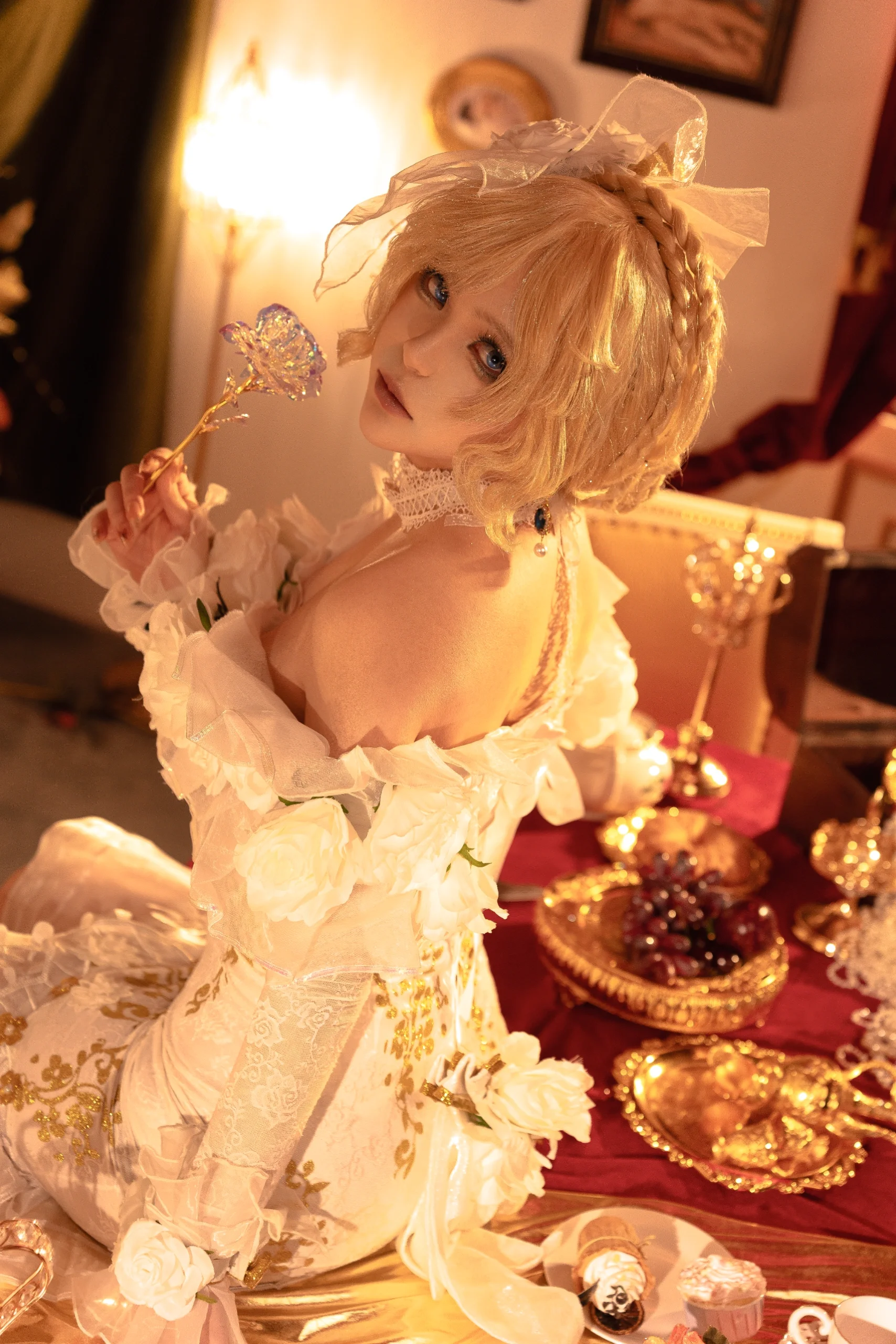 【調香師コスプレ】アイデンティティVの荘園に響く白薔薇とピアノの音色 - 1 枚目