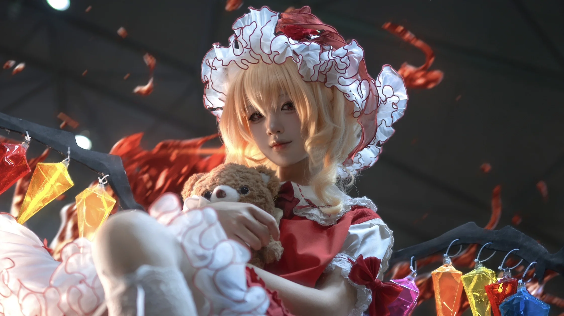 【芙兰朵露cos】CD29的吸血鬼妹妹，红色特效拉满 - 第 2 张