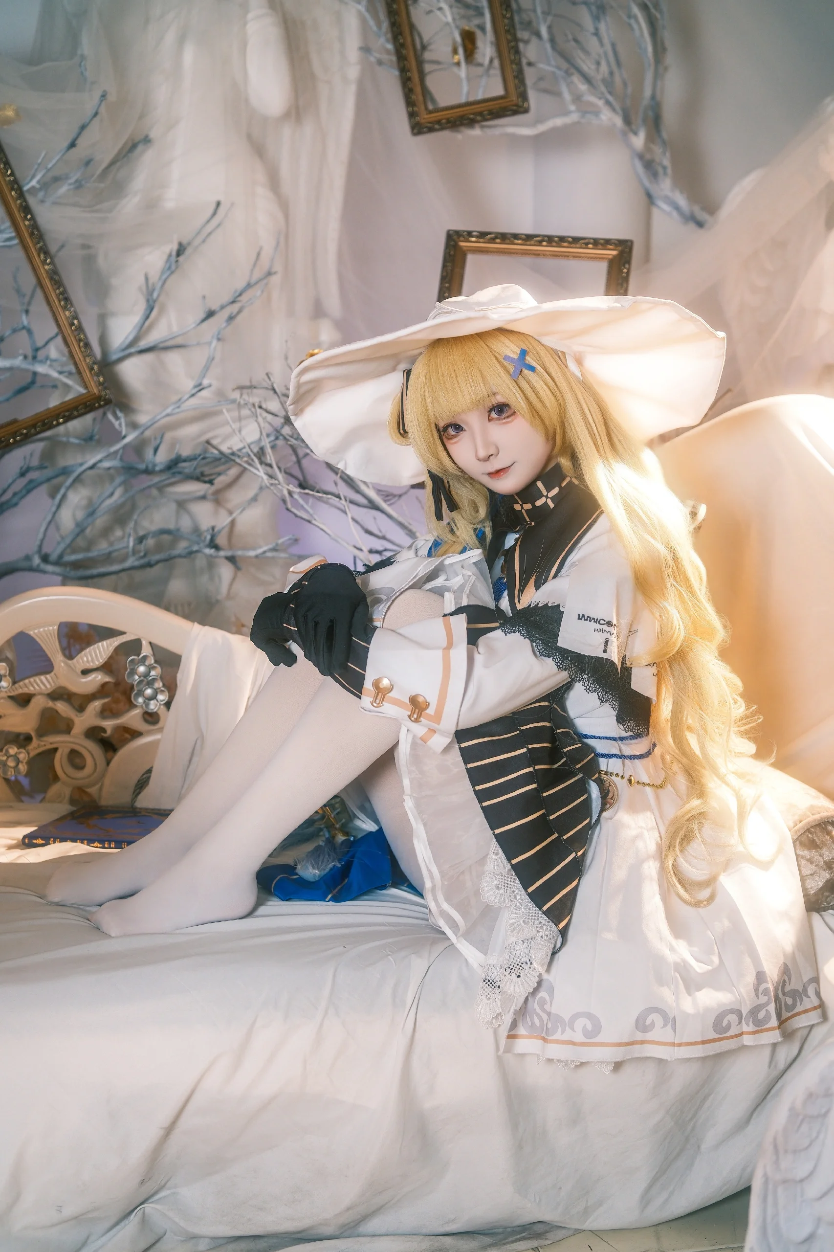 [Phoebe Cosplay] The Apprentice Cleric of Wuthering Waves — Showing You a Different Look Today - Image 7