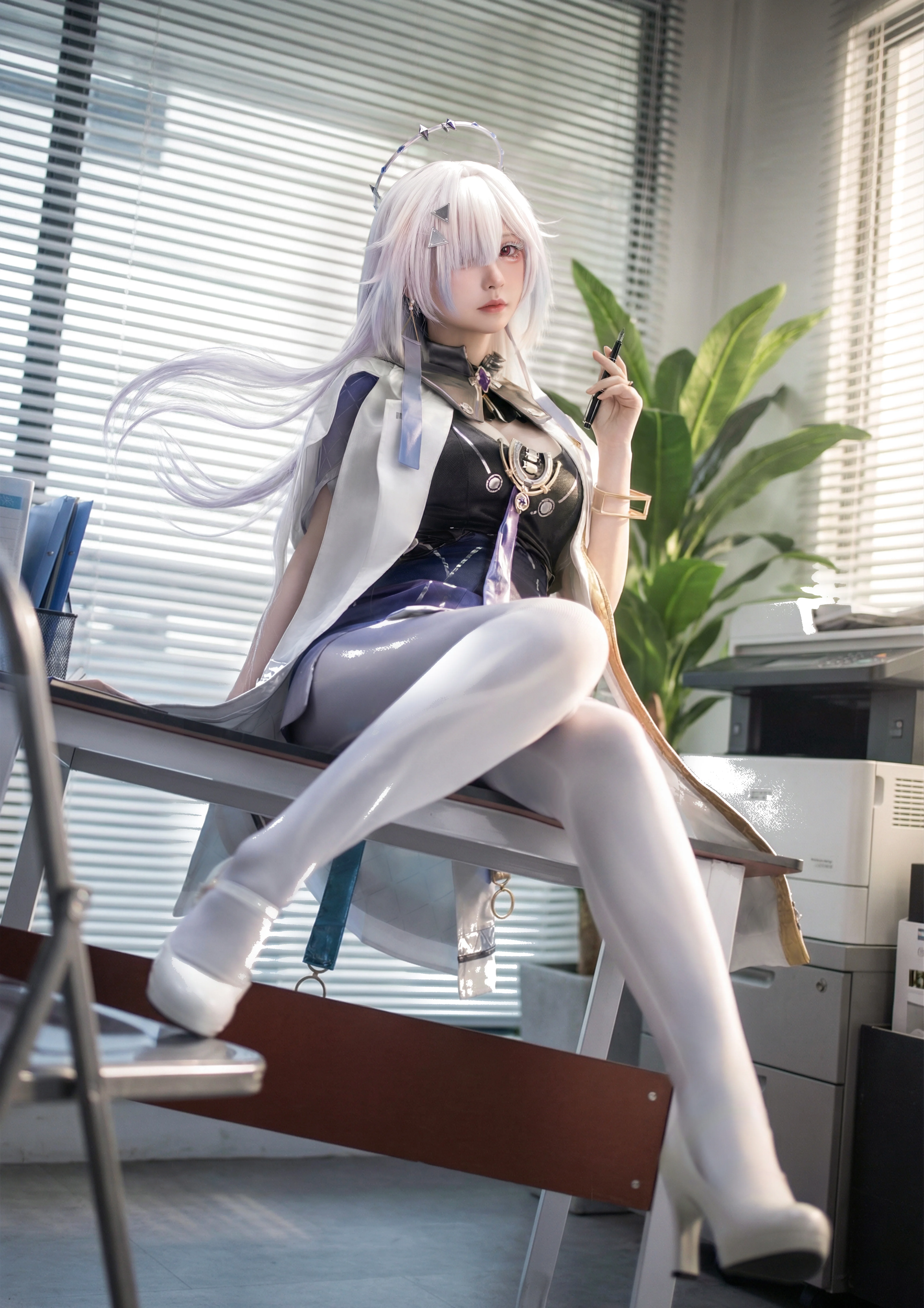 【莫寧cos】鳴潮莫寧，工作狀態下的優雅與專注
