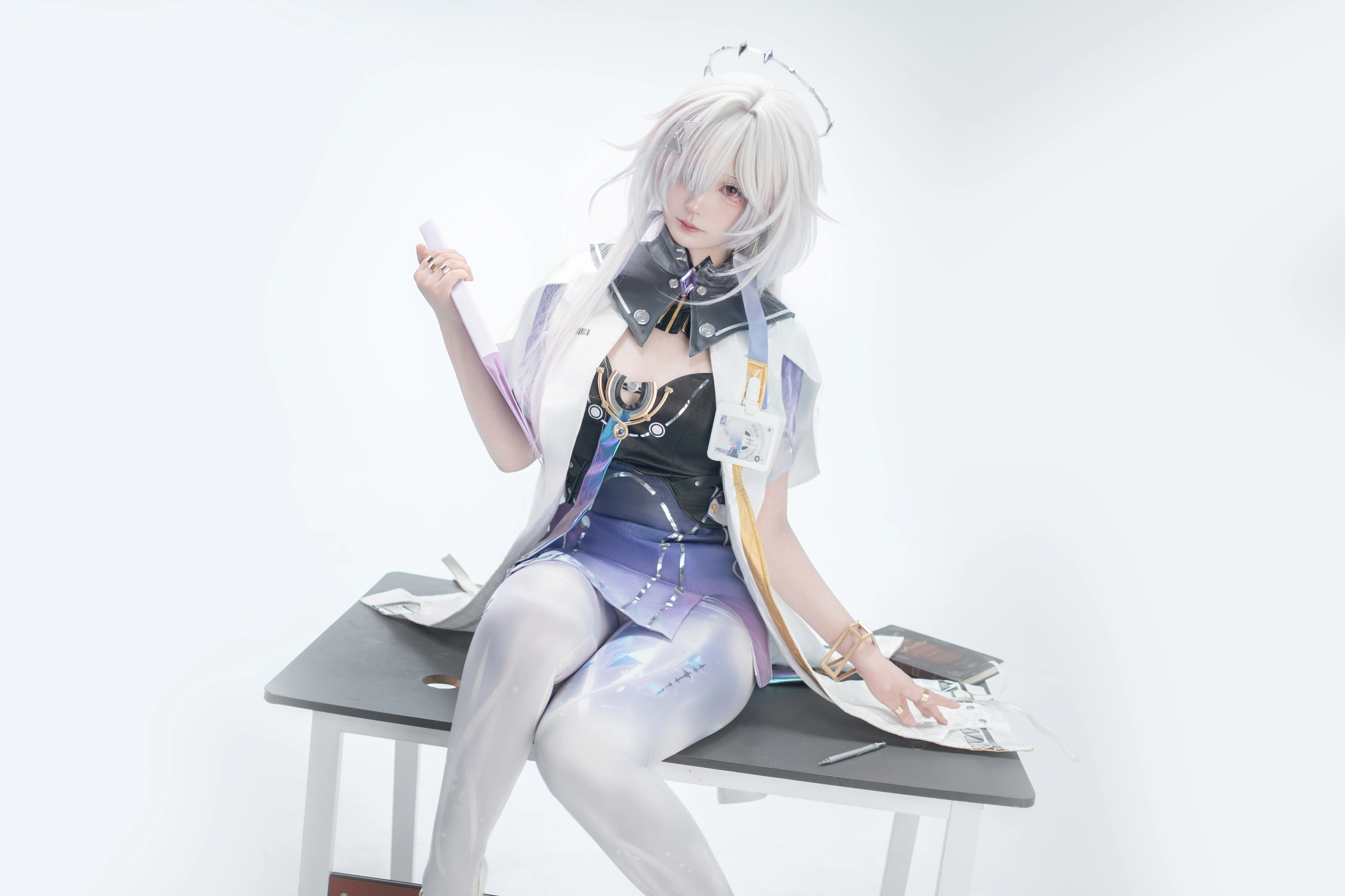 【莫寧cos】鳴潮莫寧，工作狀態下的優雅與專注 - 第 3 張