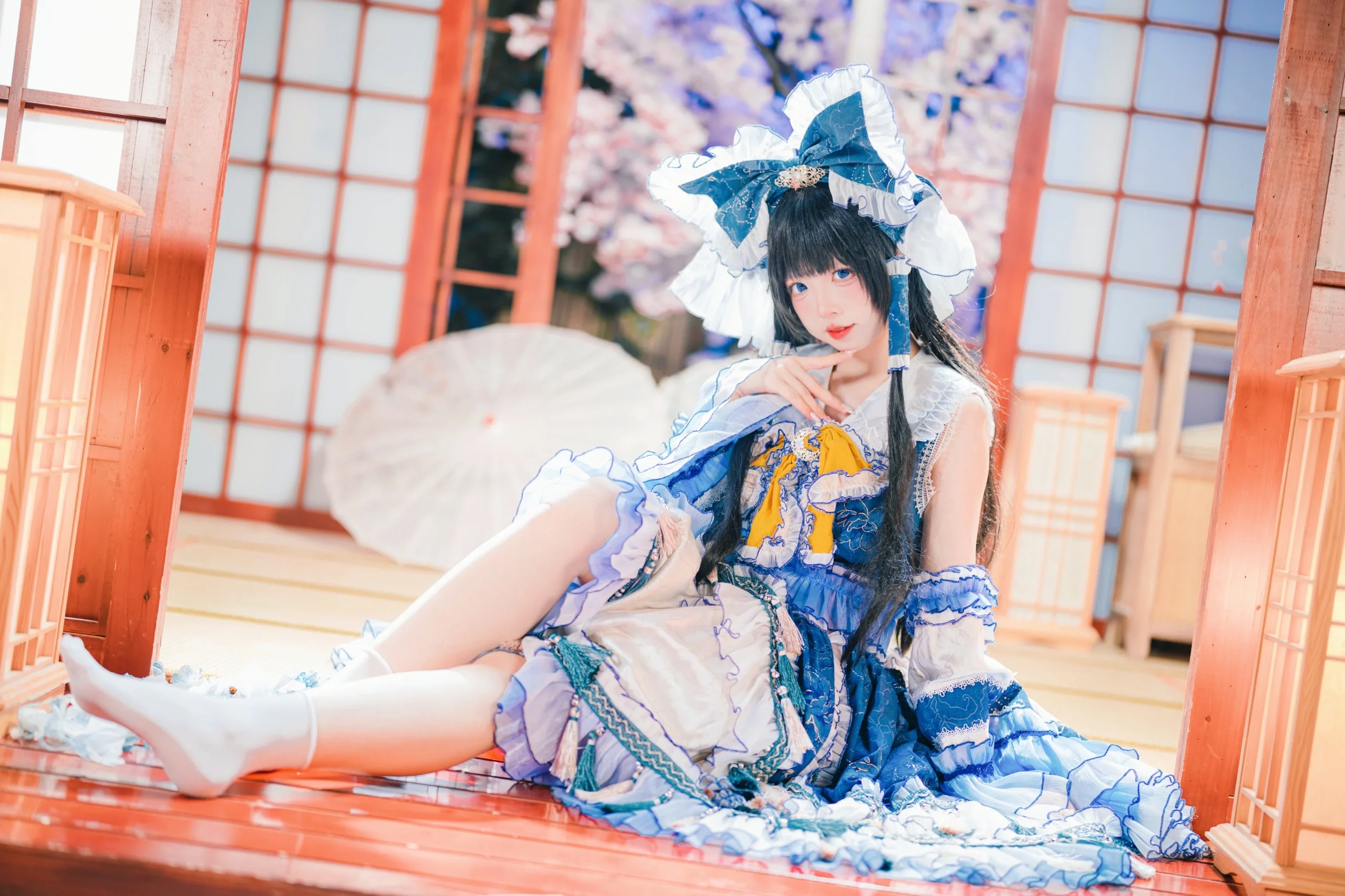 【灵梦cos】在和风空间中捕捉博丽神社的宁静 封面