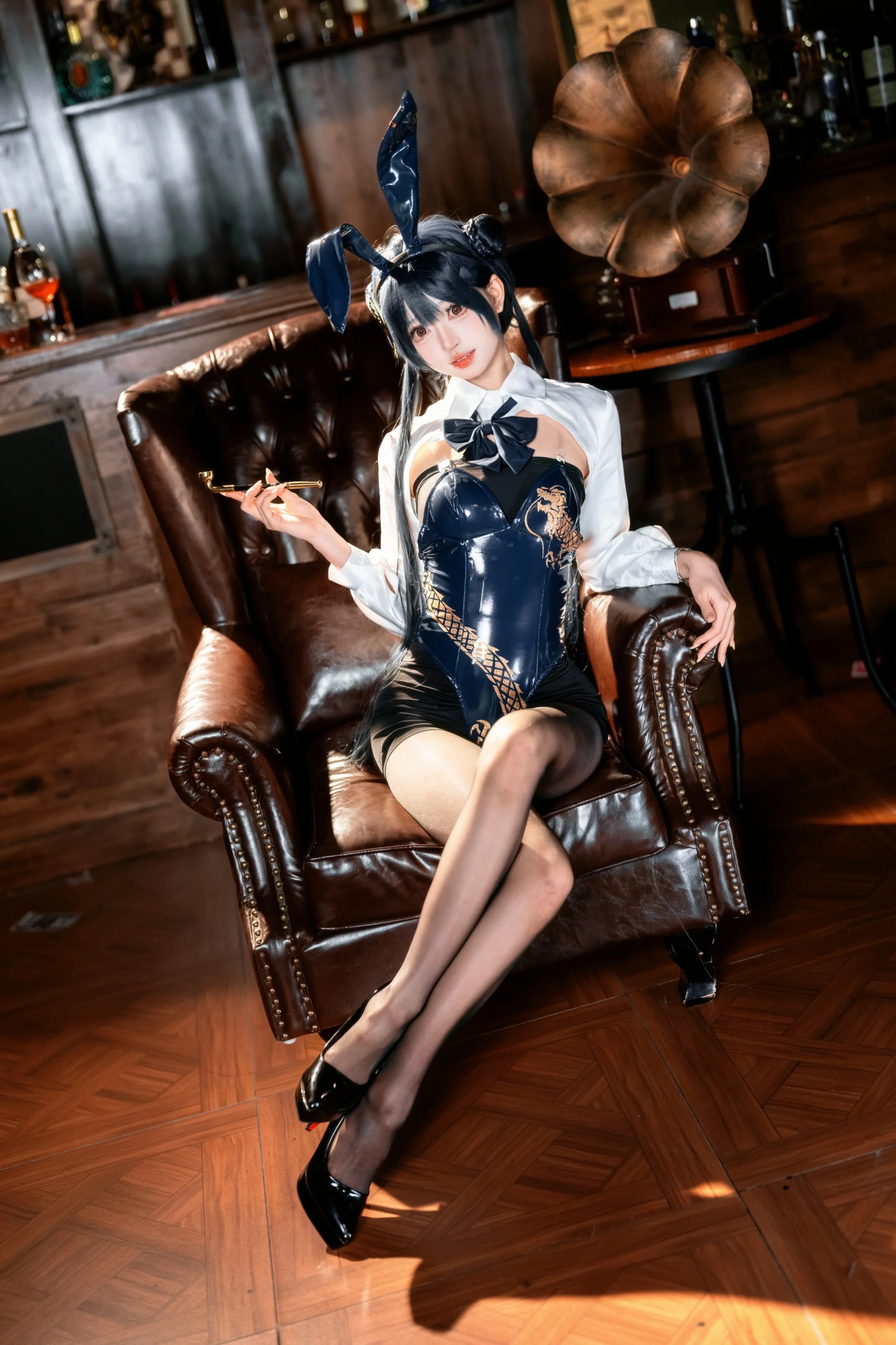 [Misaki cosplay] Blue Archive's Bunny girl: A Relaxed Moment by the Bar Counter