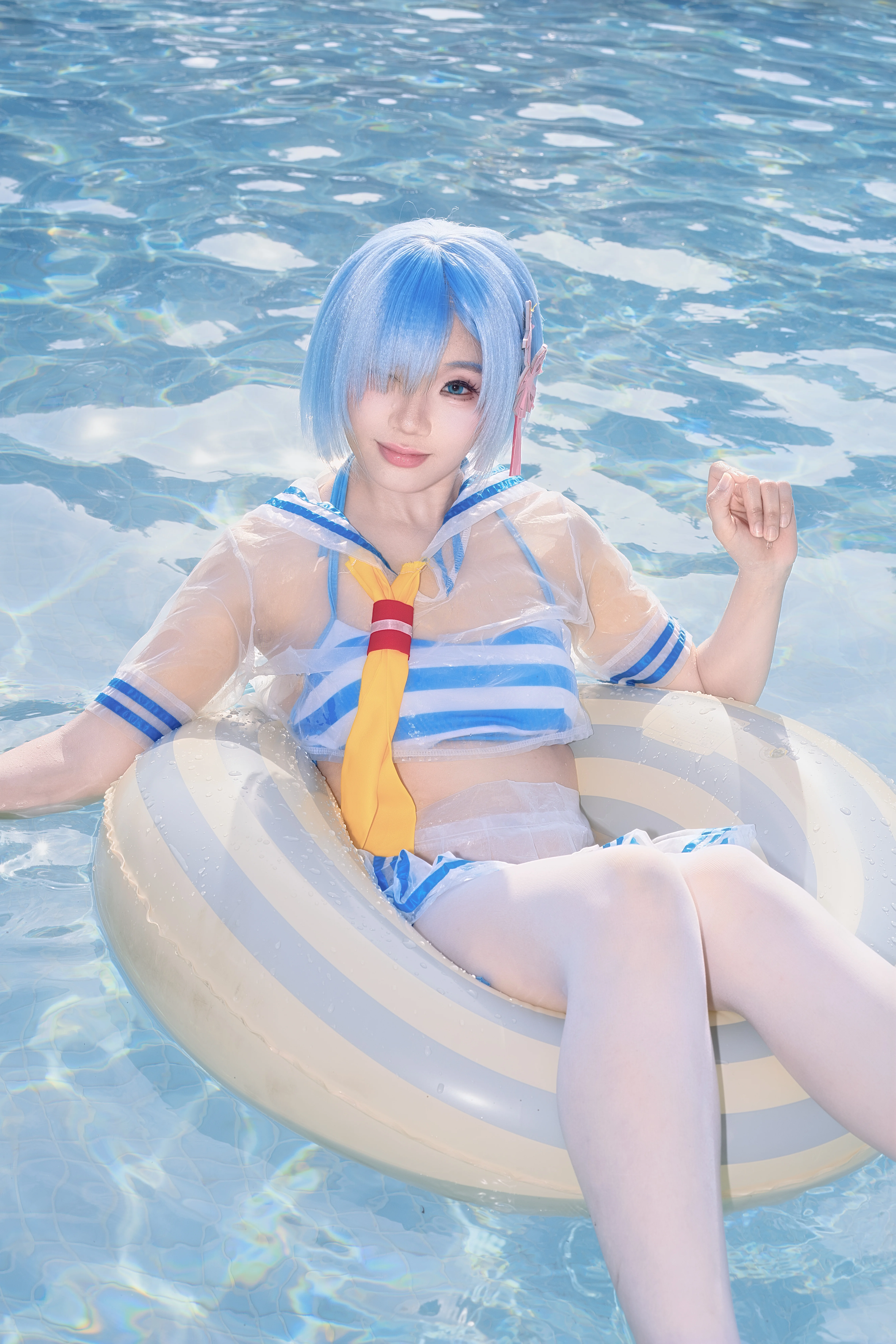 【蕾姆cos】Re:從零開始的異世界生活，藍髮女僕的夏日清涼泳裝 - 第 4 張