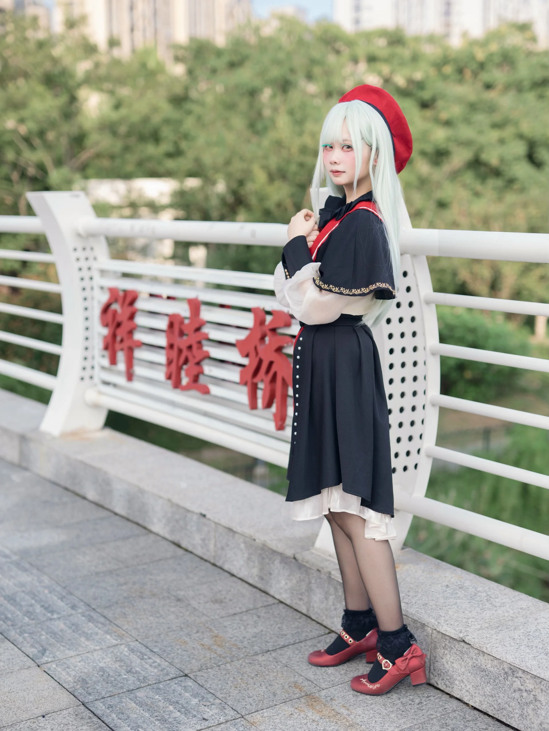 【若葉睦コスプレ】Ave Mujicaの舞台、祥睦橋での次元を超えた邂逅 - 2 枚目