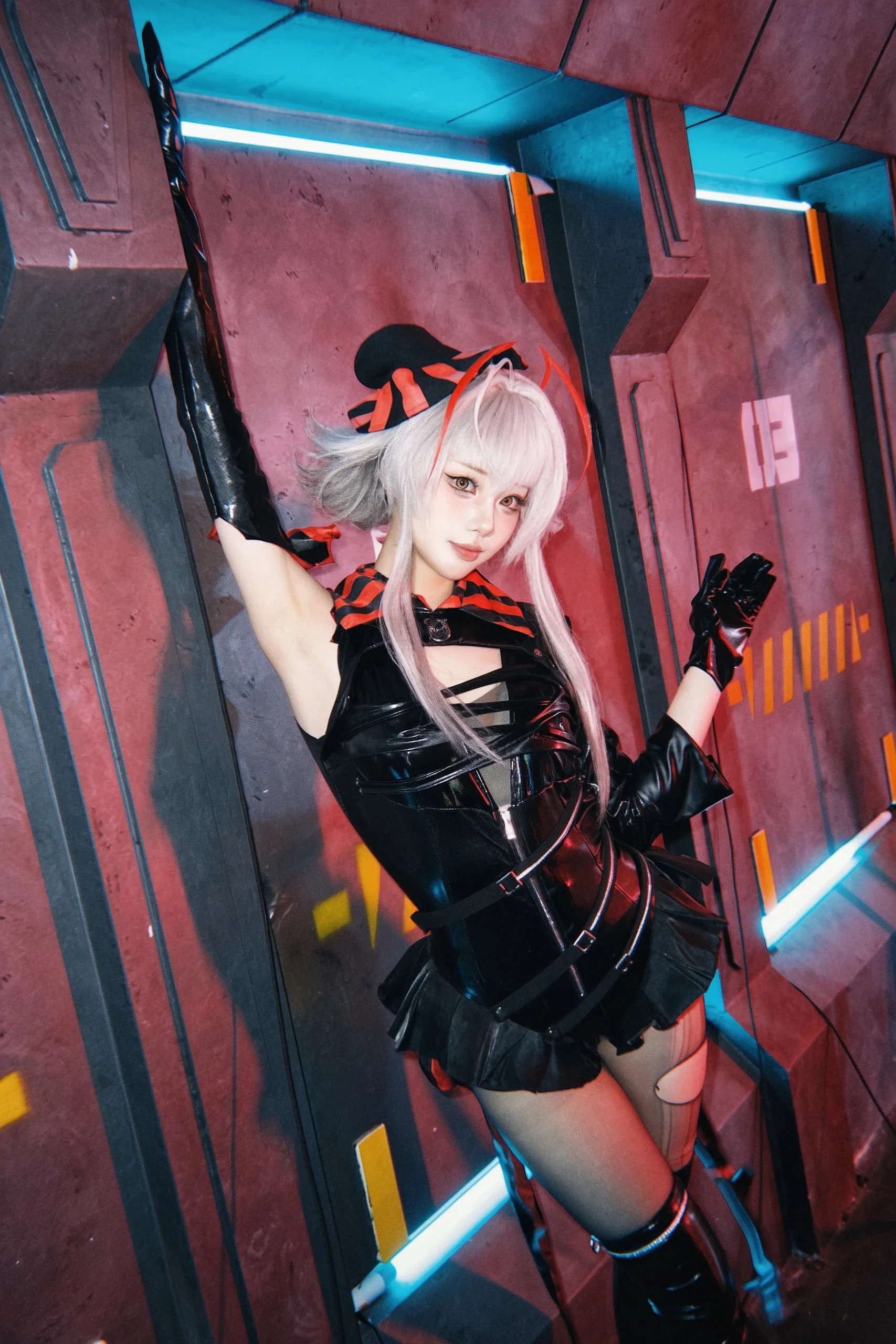 【愚夜密函cos】捕捉怪盗的阴险与纯欲反差 - 第 2 张