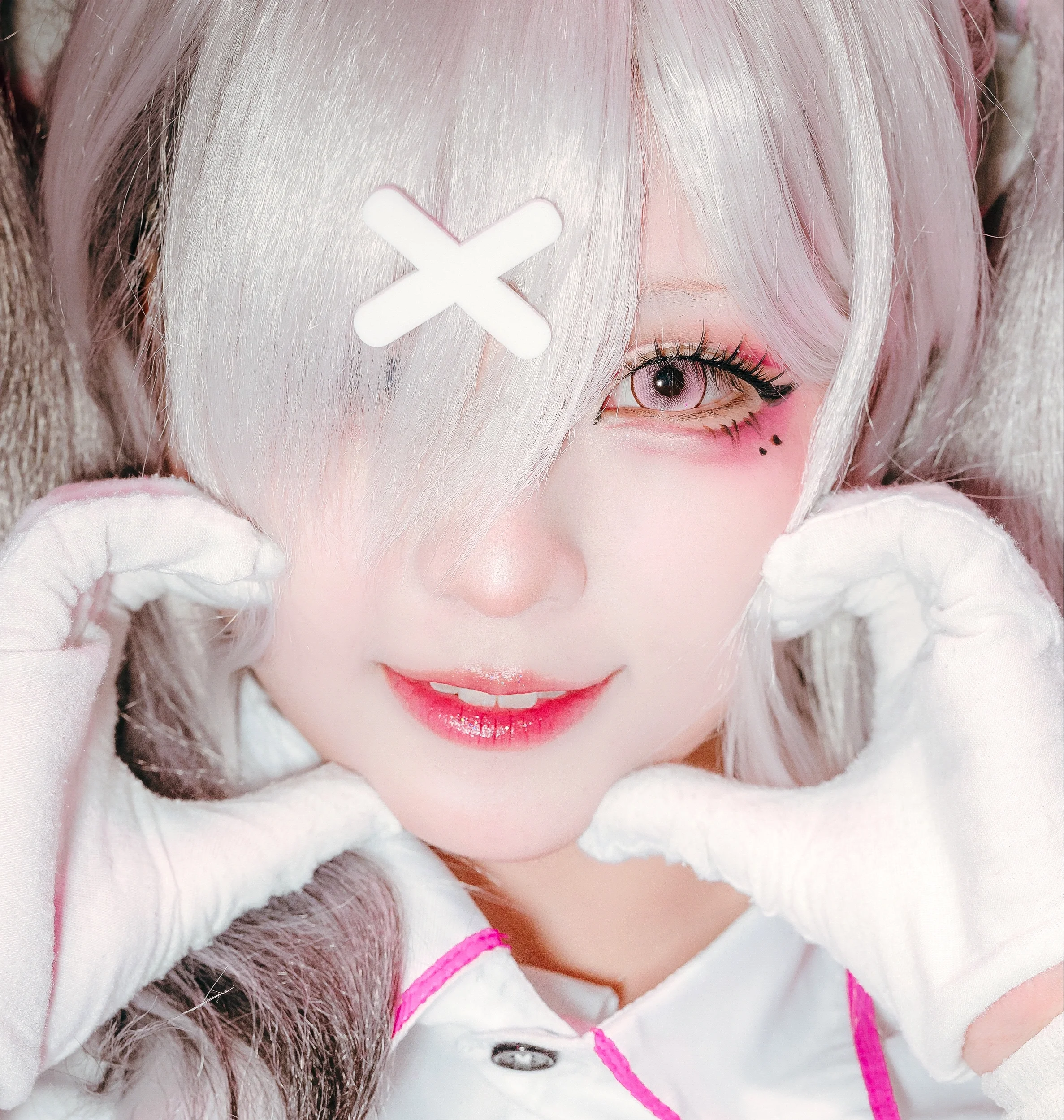 【健屋花那cos】彩虹社白色护士装，还原恋色病栋氛围 - 第 7 张