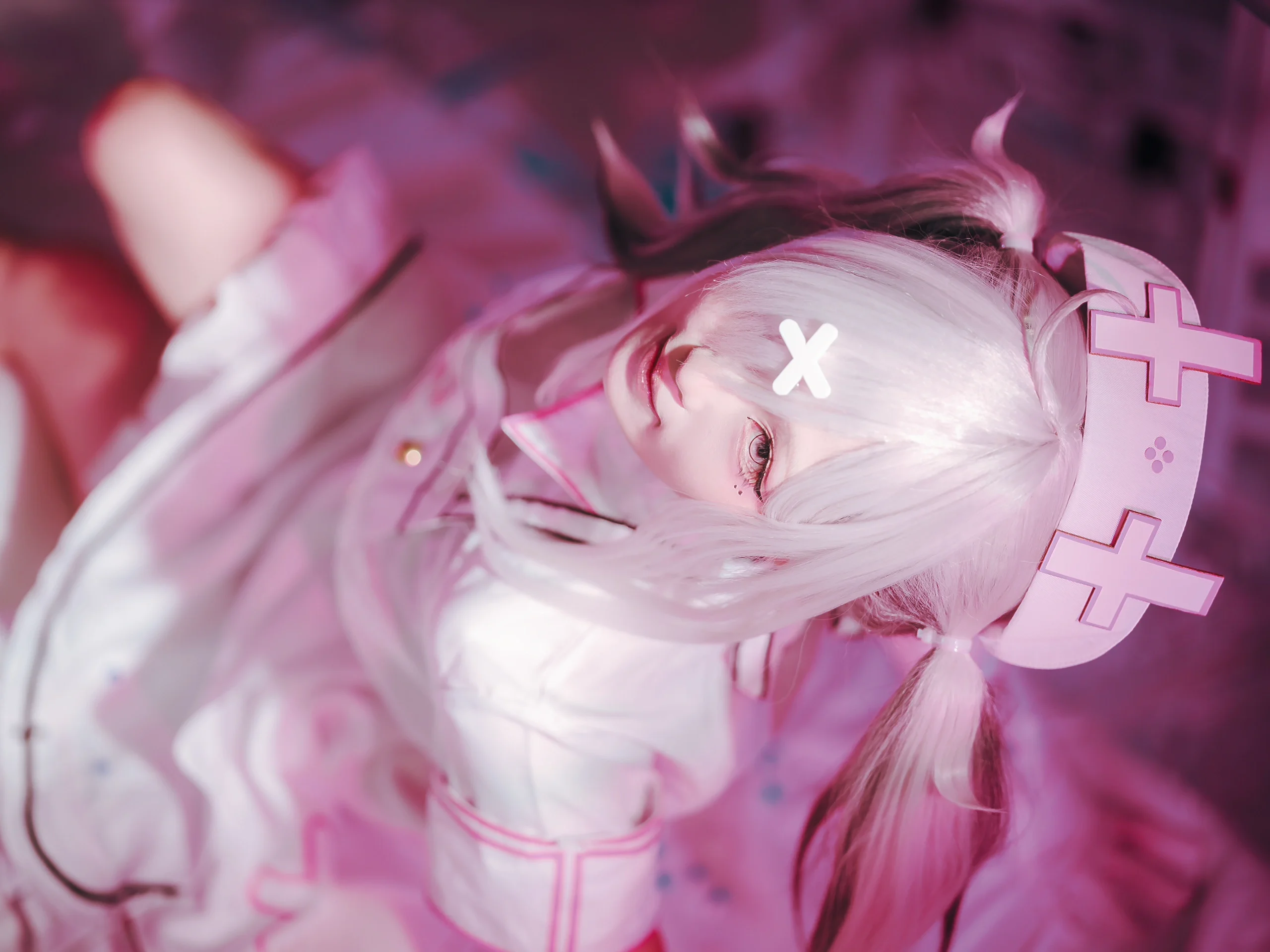 【健屋花那cos】彩虹社白色护士装，还原恋色病栋氛围 - 第 9 张