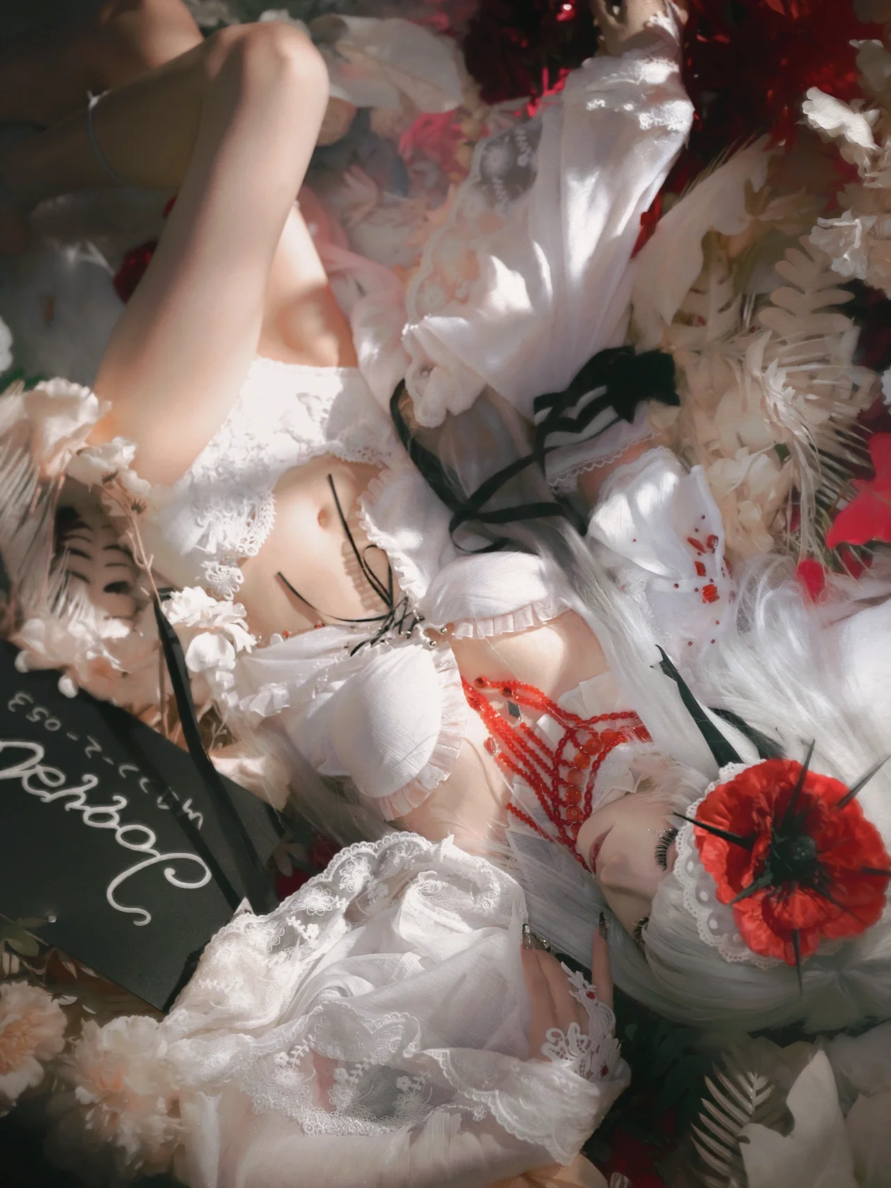 【可可莉克cos】無期迷途，純白蕾絲與猩紅交錯的視界 - 第 5 張