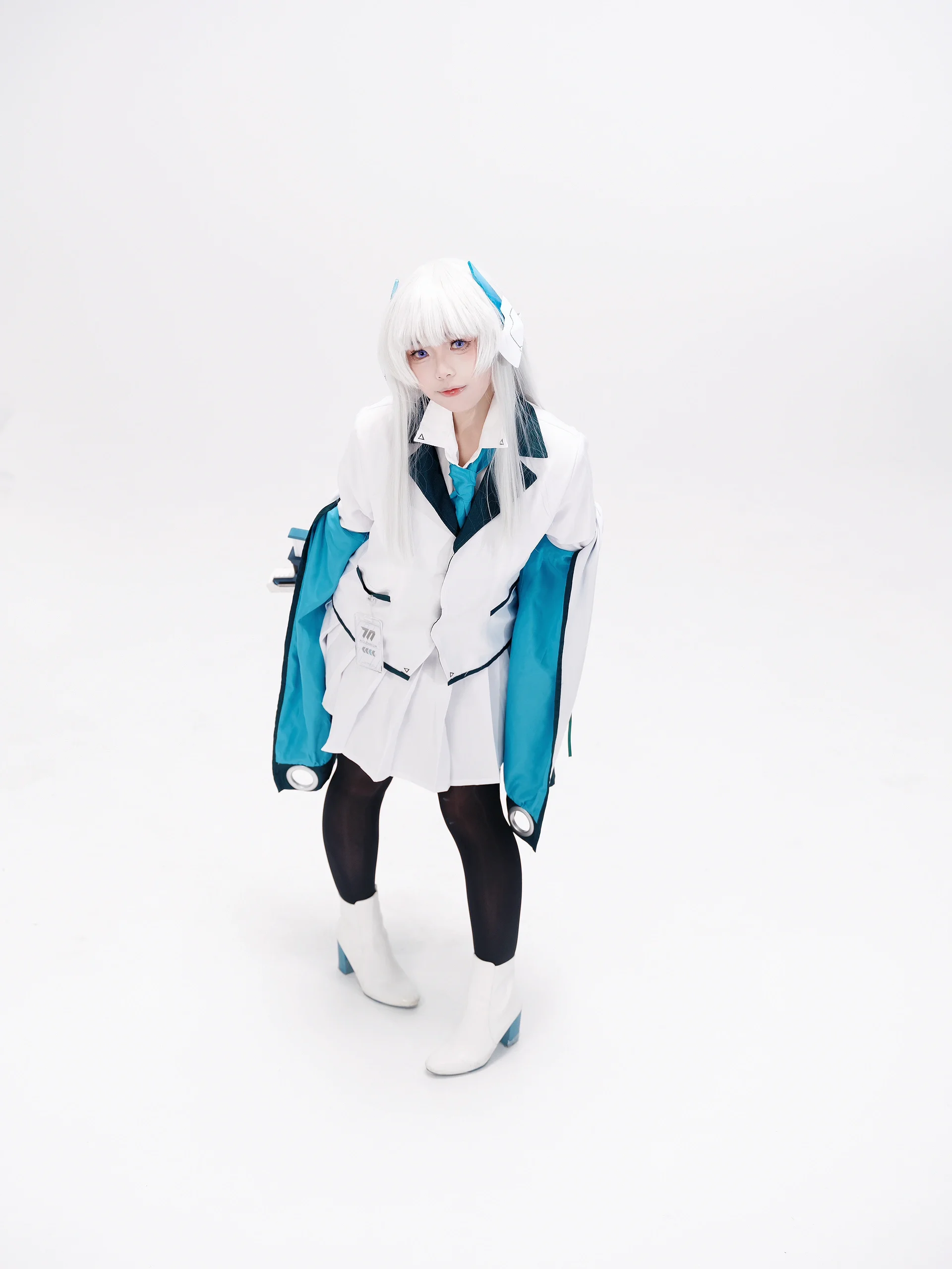 【生塩ノア コスプレ】ブルーアーカイブの知的な秘書、スタジオ撮影の記録 - 14 枚目