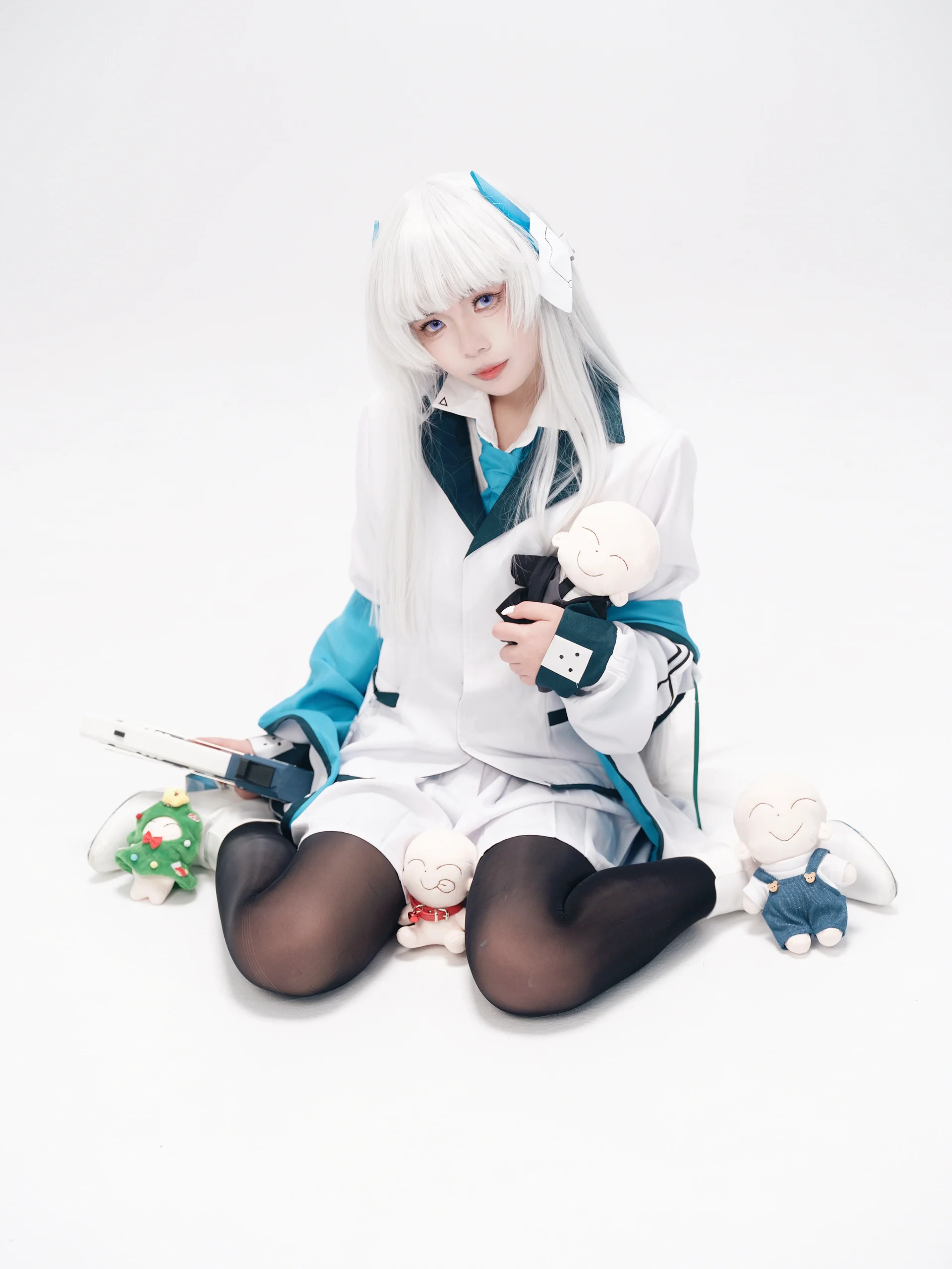 【生塩ノア コスプレ】ブルーアーカイブの知的な秘書、スタジオ撮影の記録 - 3 枚目