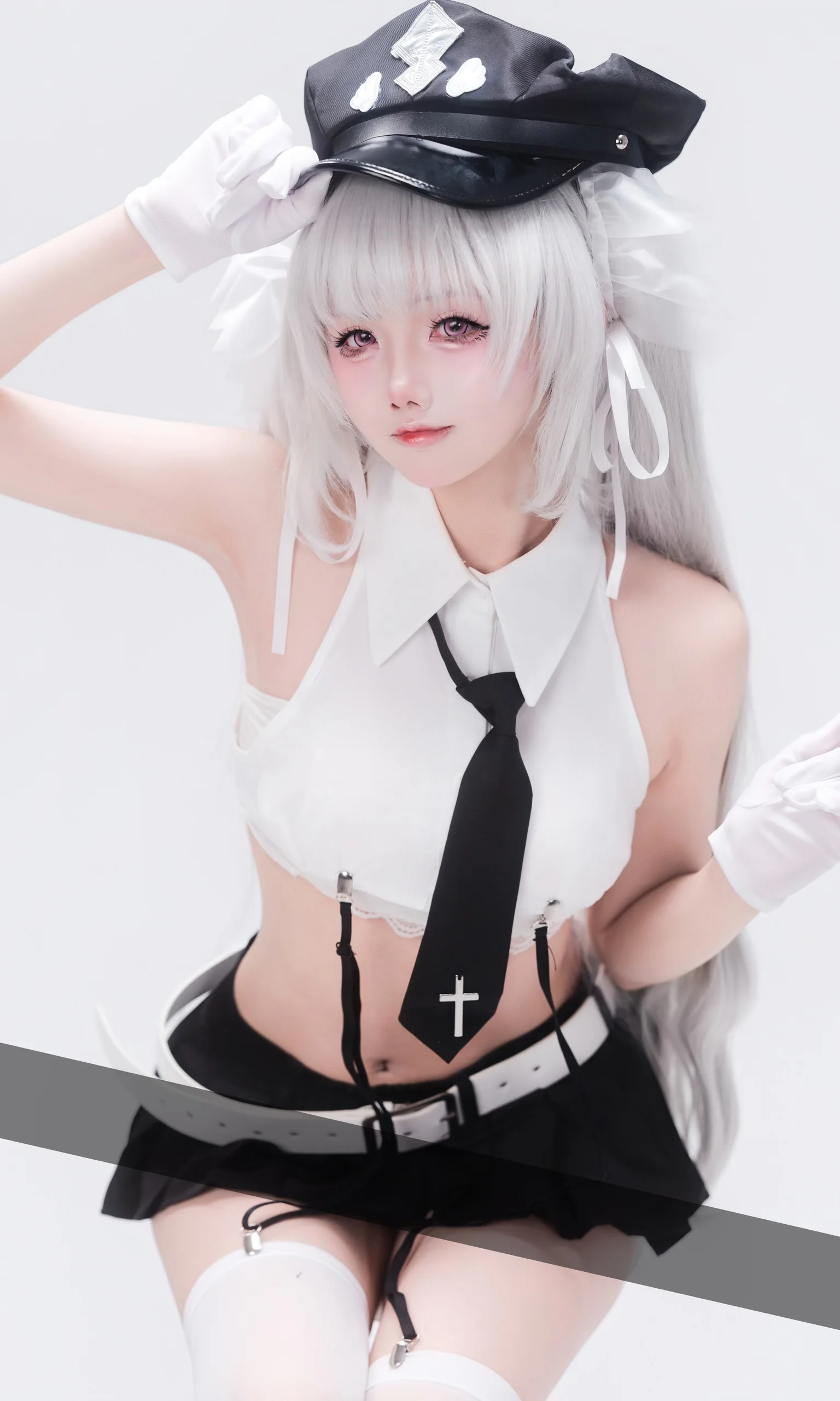 [Angel Policewoman Cosplay] This Angel Policewoman Uniform Outfit Is Honestly So Perfect for Going Out