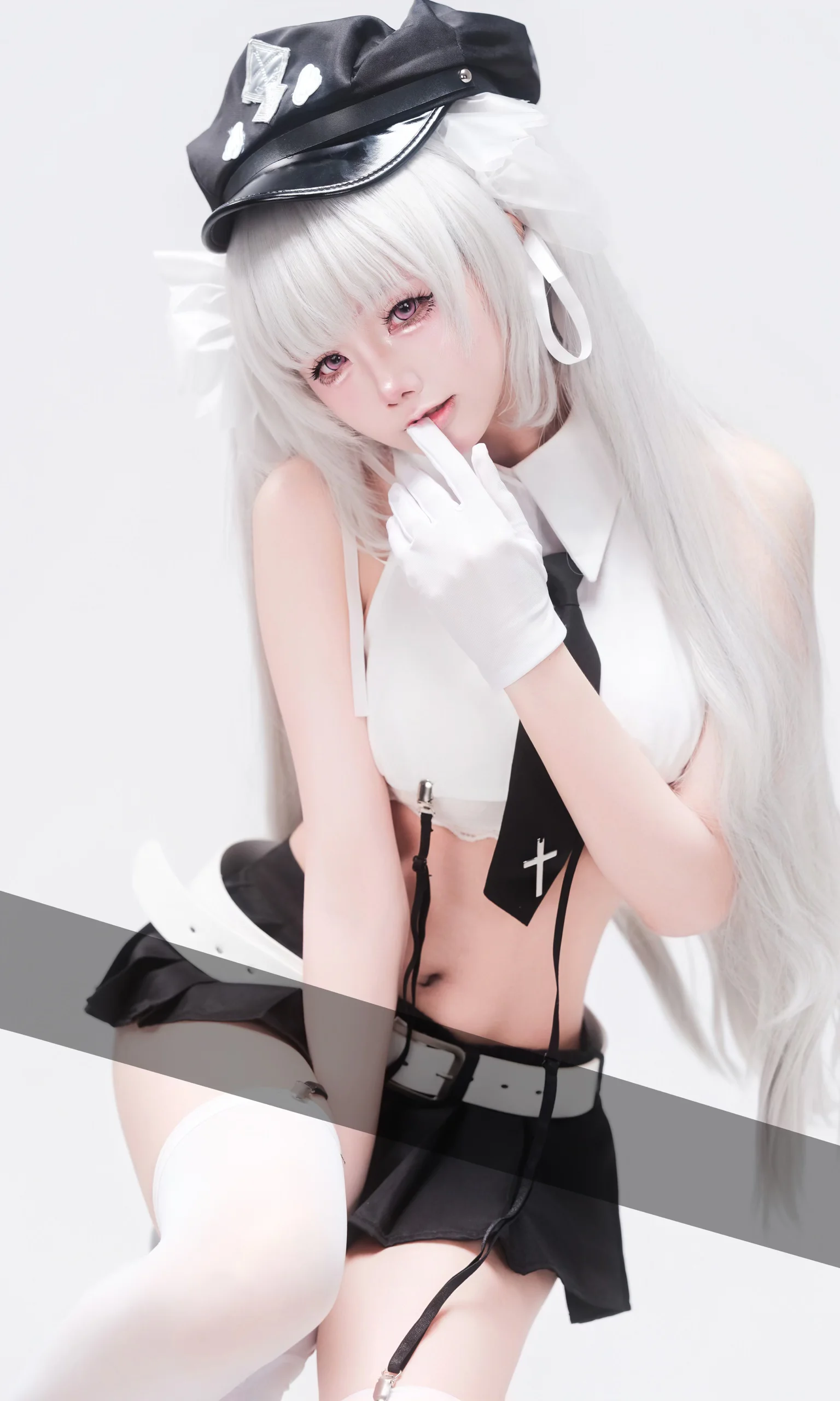 [Angel Policewoman Cosplay] This Angel Policewoman Uniform Outfit Is Honestly So Perfect for Going Out - Image 2