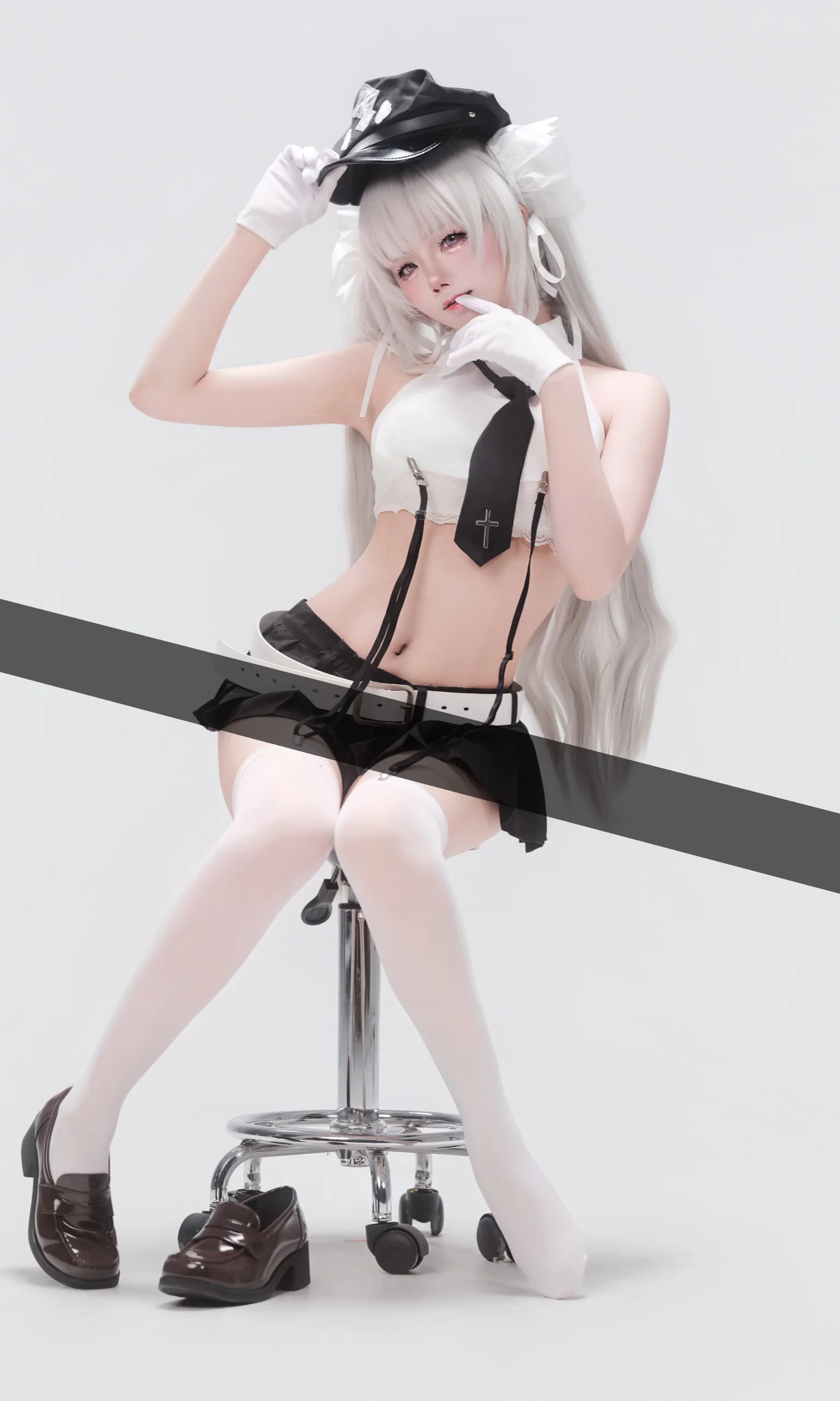 [Angel Policewoman Cosplay] This Angel Policewoman Uniform Outfit Is Honestly So Perfect for Going Out - Image 5