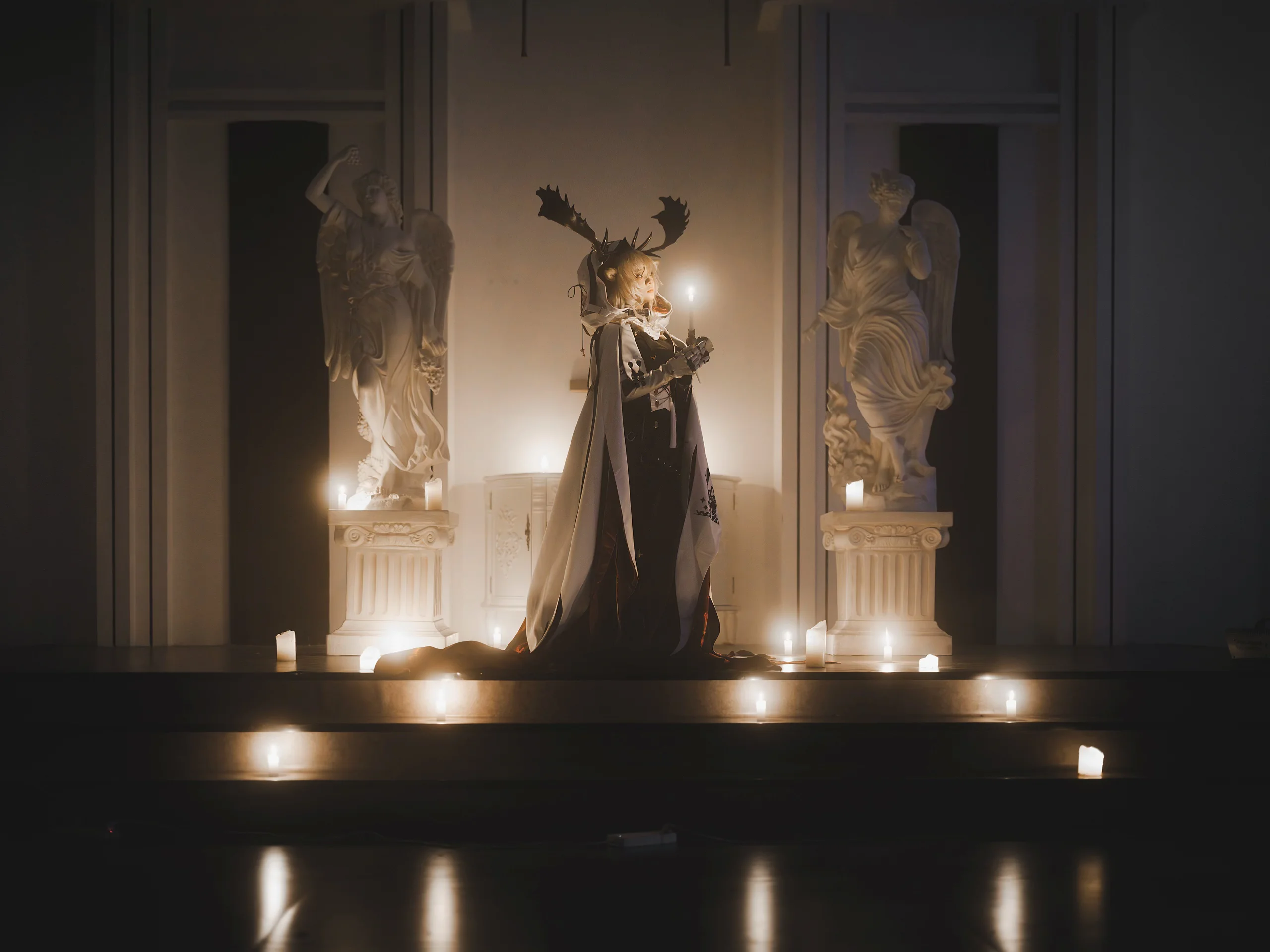 [Viviana cosplay] Song of Rituals: A Quiet Moment Between Candlelight and Statues