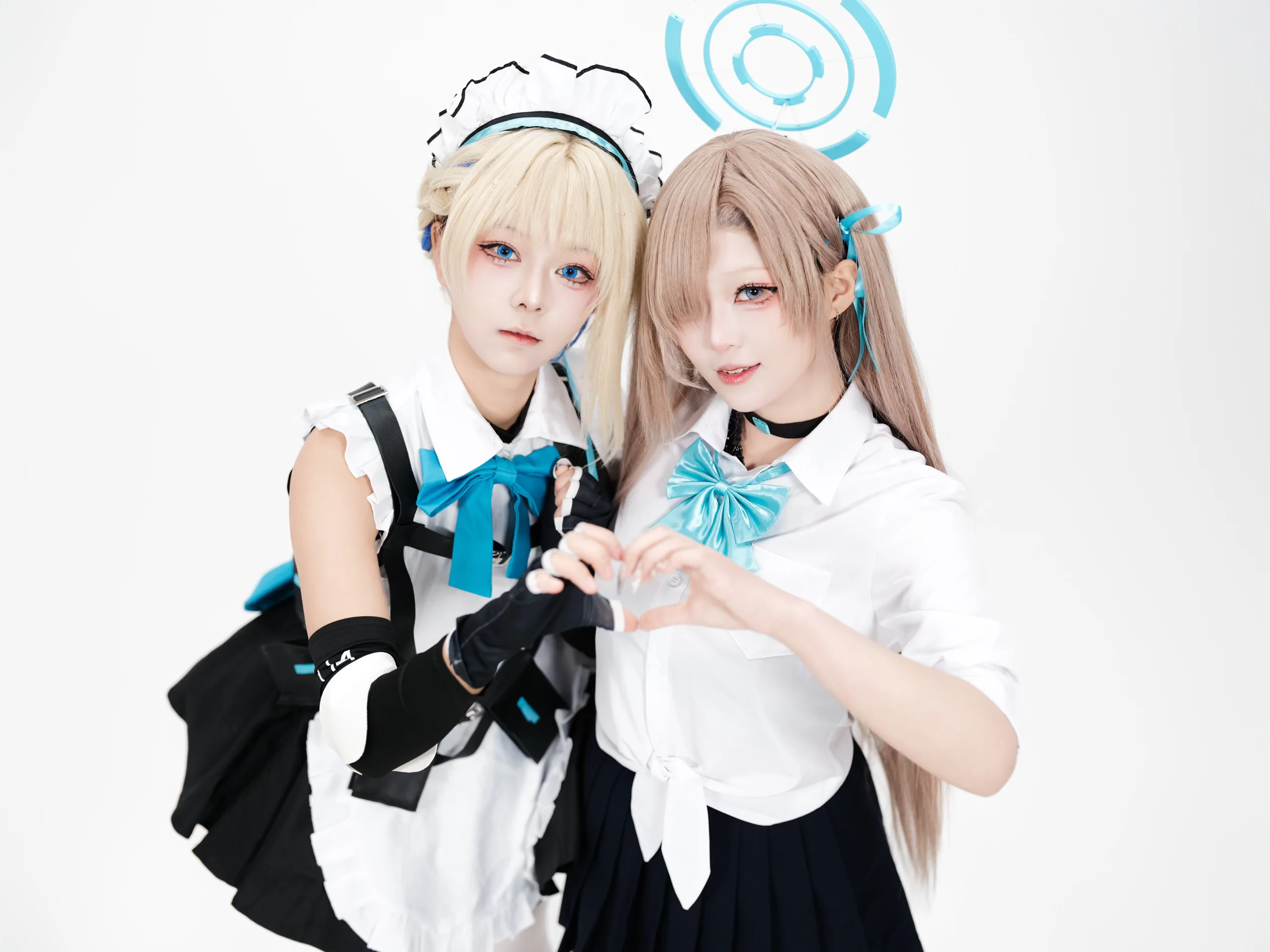 [Asuma Toki Cosplay] Blue Archive: Tactical Maid and Campus Partner Under White Studio Light and Shadow