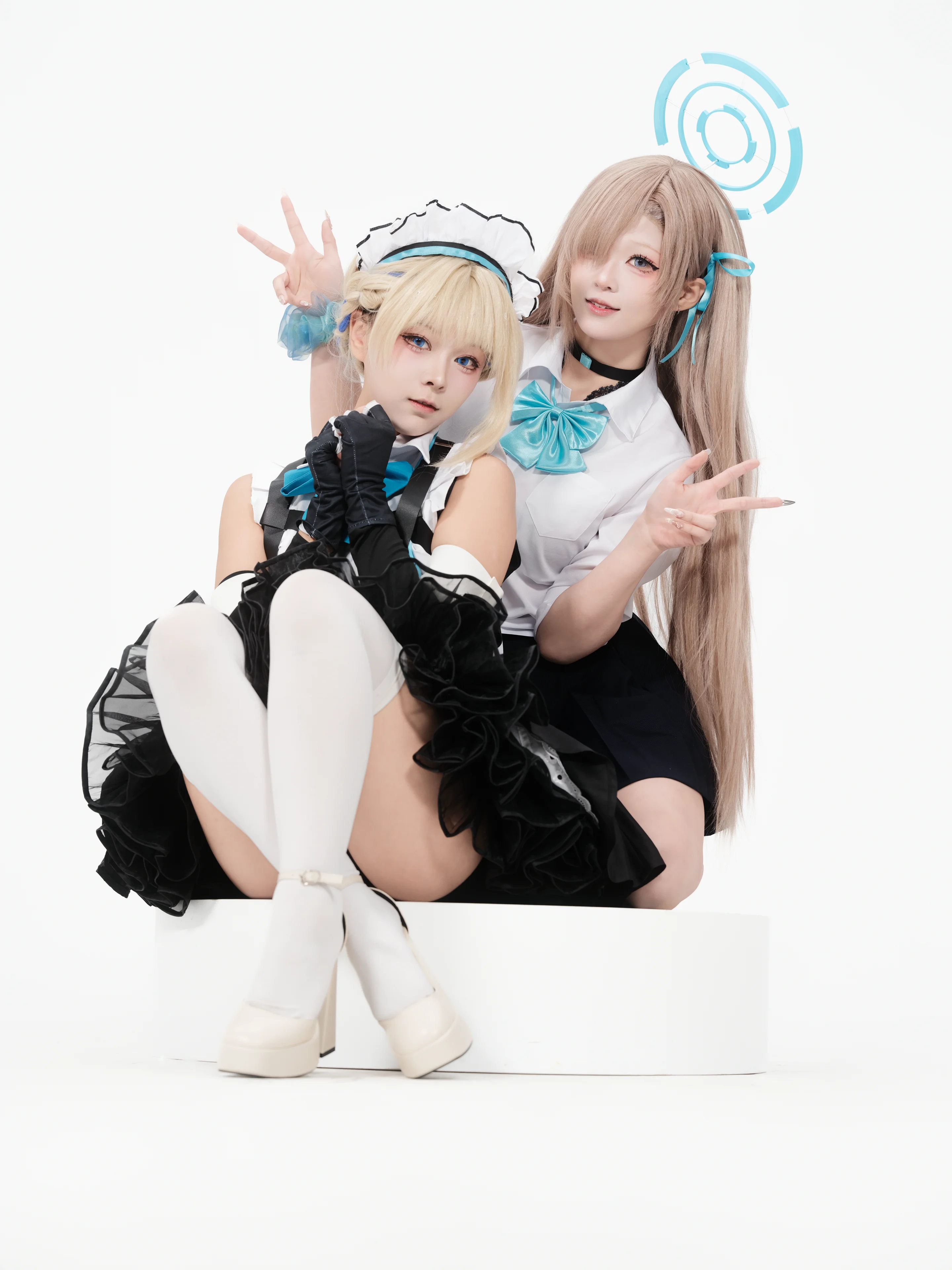 [Asuma Toki Cosplay] Blue Archive: Tactical Maid and Campus Partner Under White Studio Light and Shadow - Image 4