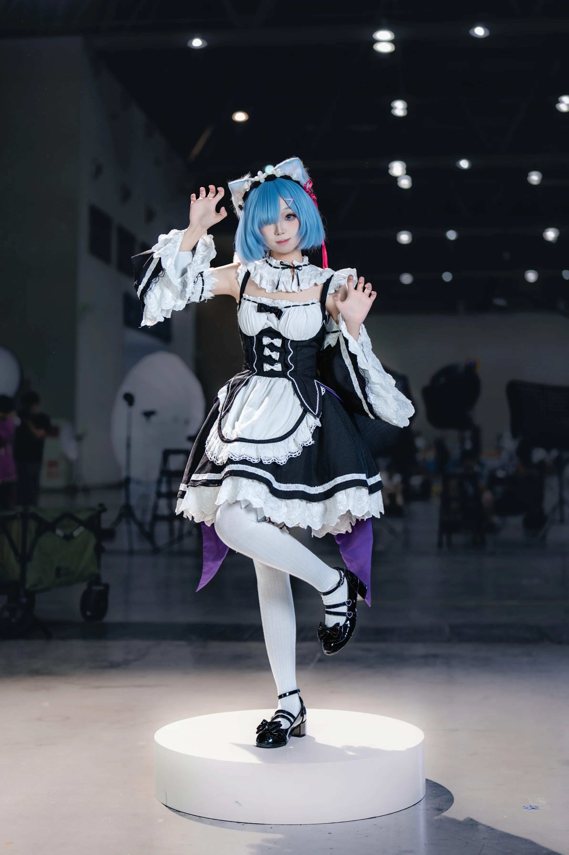 【蕾姆cos】从零开始的异世界生活无道具版女仆装动作参考 - 第 4 张