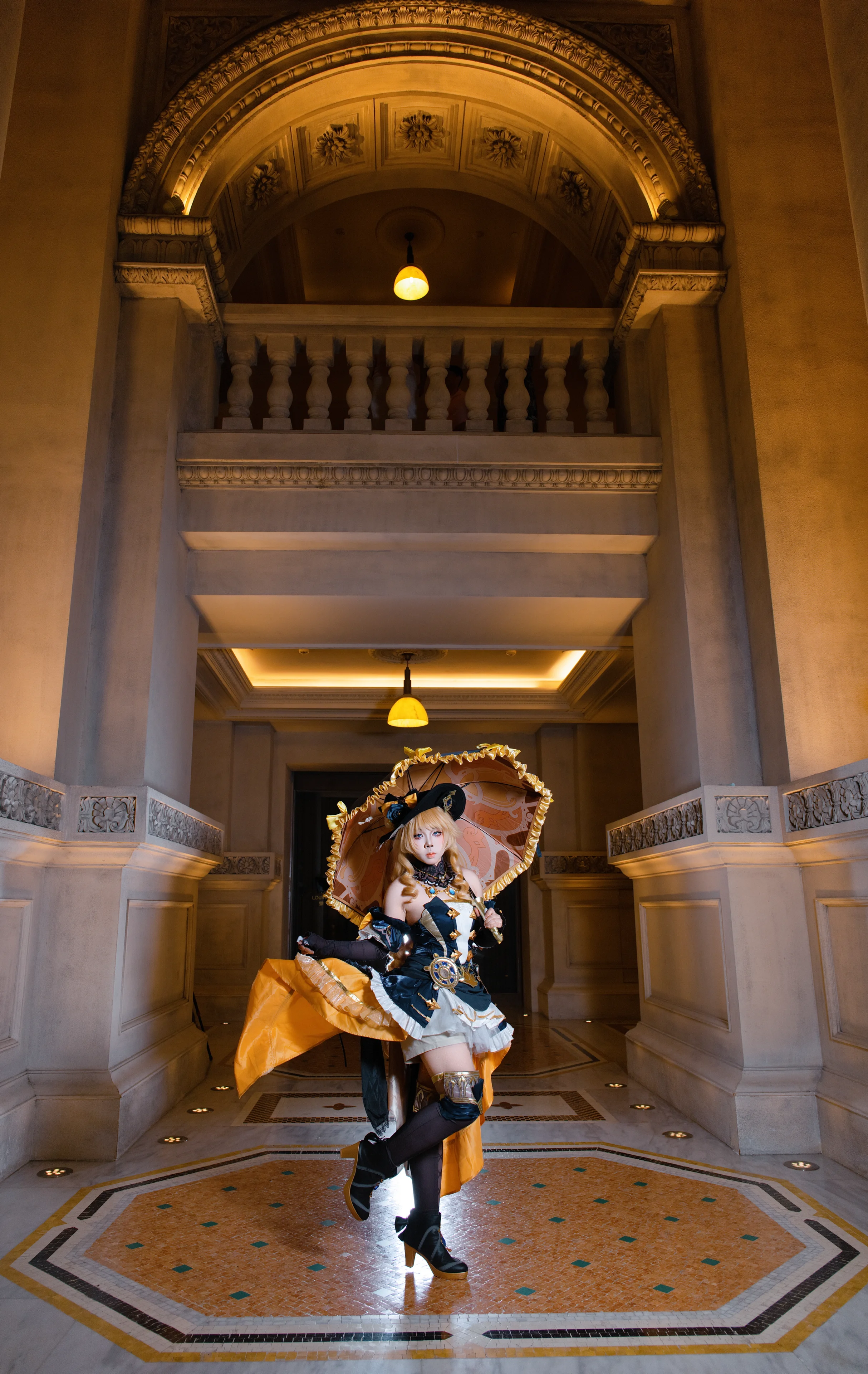 【娜維婭cos】原神刺玫會會長現身佛山羅浮宮 - 第 2 張