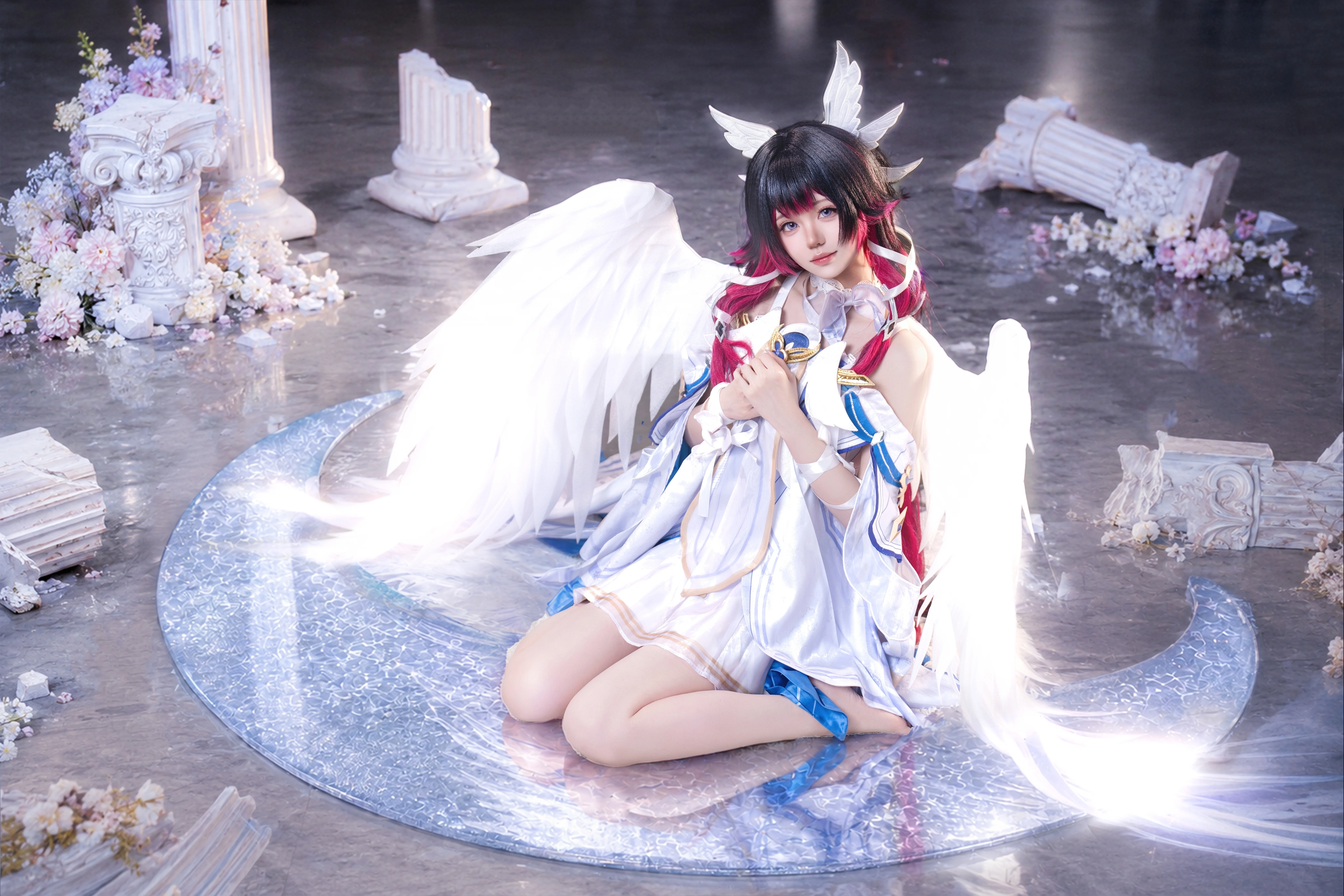 【コロンビーナ コスプレ】原神の天使、私の三日月ロッキングチェアに座ってみない？