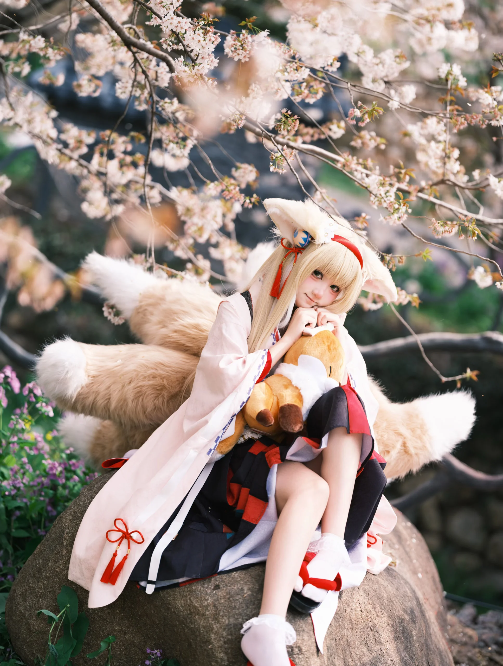 【スズラン コスプレ】アークナイツ雪晴れ、桜の林に佇む癒やし系和風ロケーション