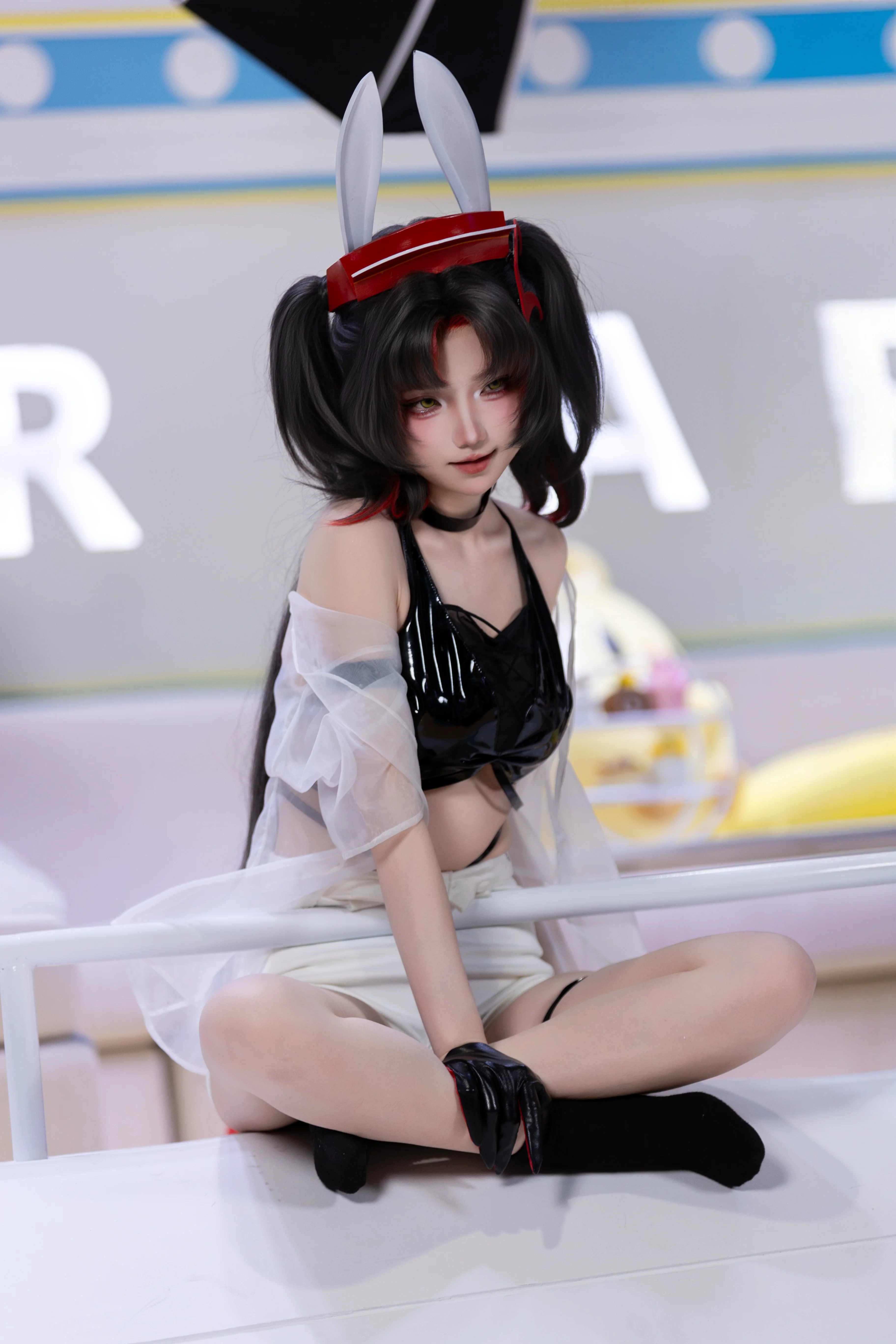 【z52コスプレ】黒赤のうさ耳スタイル、サイバー感のある爽快な日常 - 1 枚目