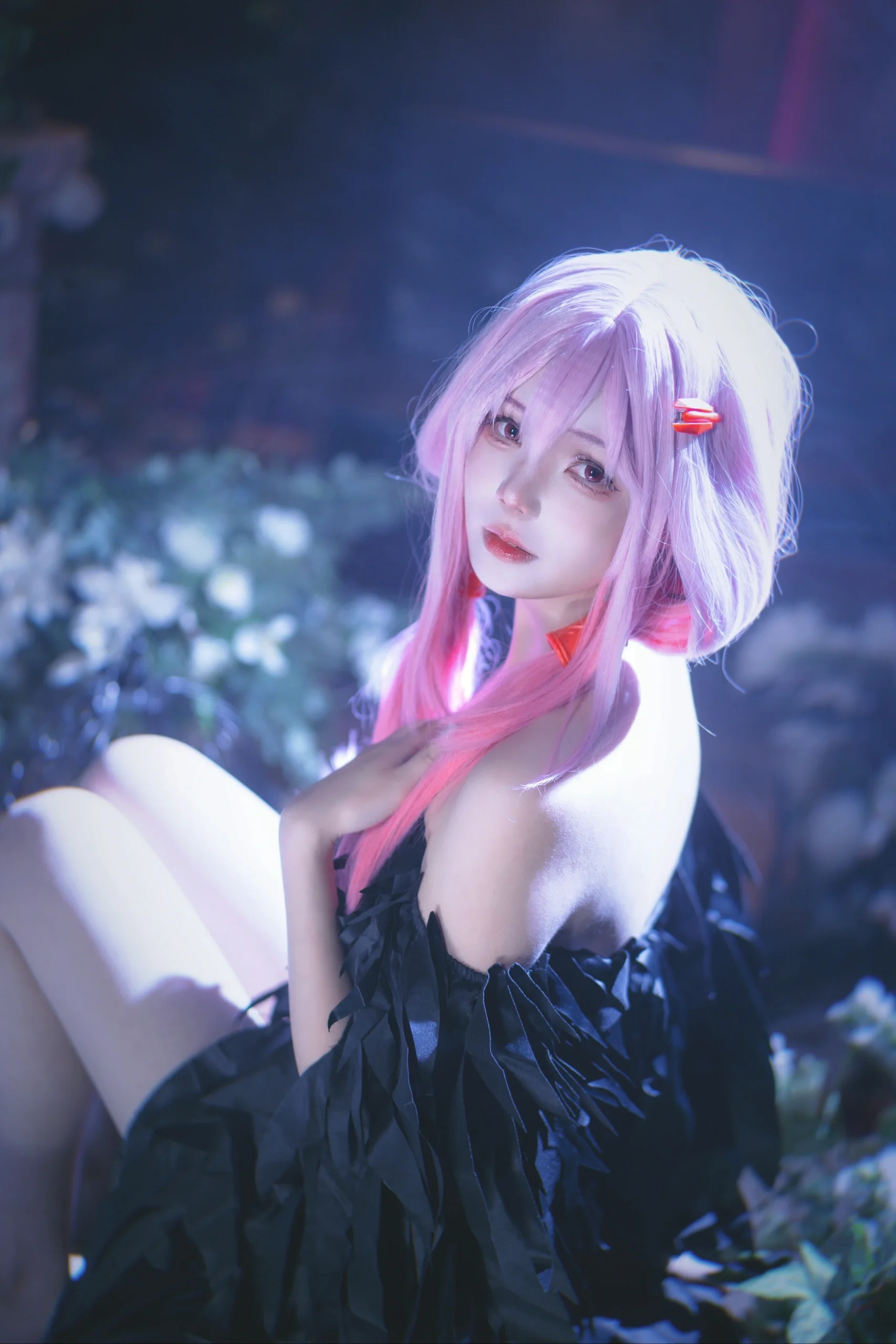 [Yuzuriha Inori cosplay] Black Feathers and White Flowers: The Nostalgic Impact of the Episode 1 MV - Image 5