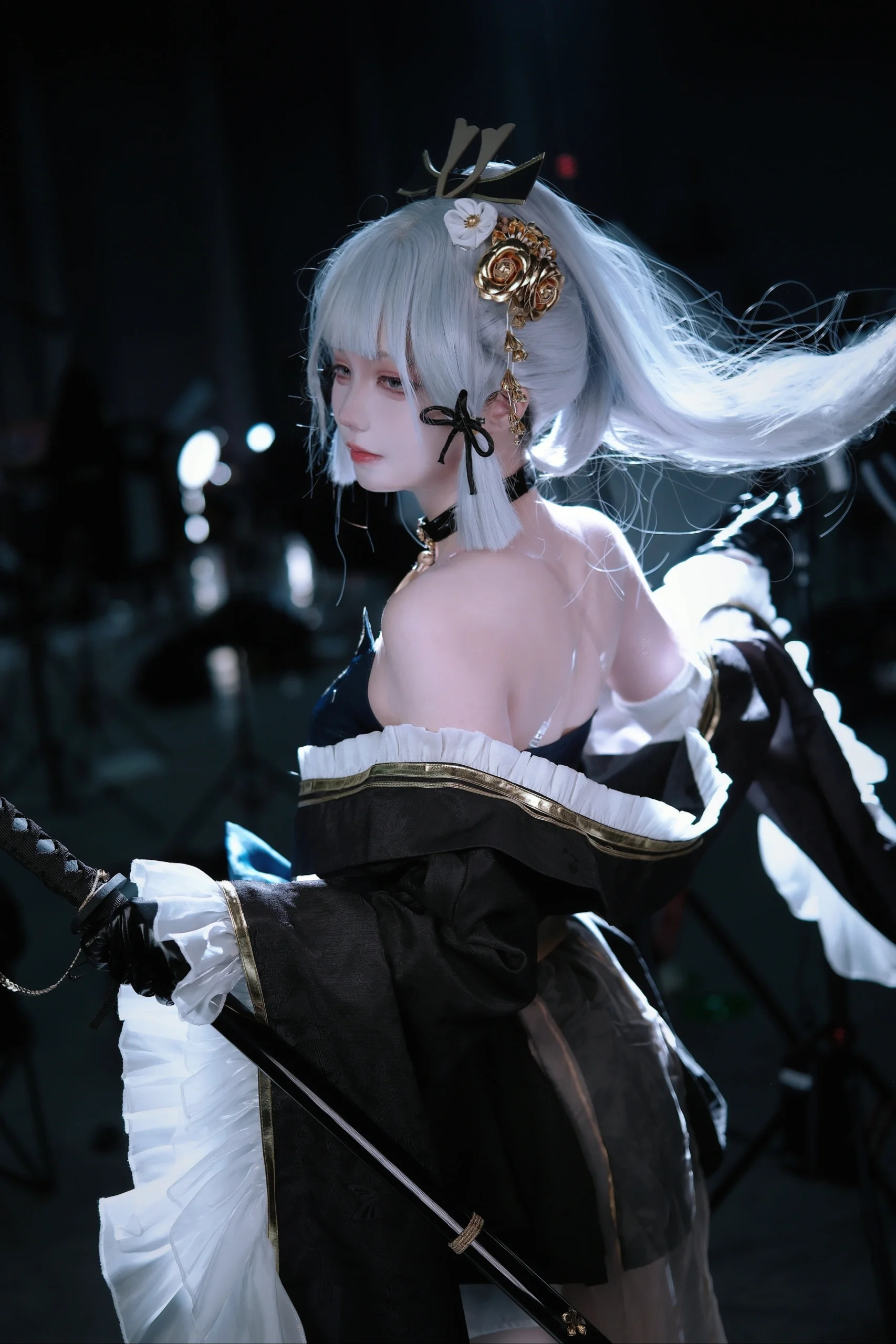【神里绫华cos】黑道千金的霜刃，在暗影中流转 - 第5张