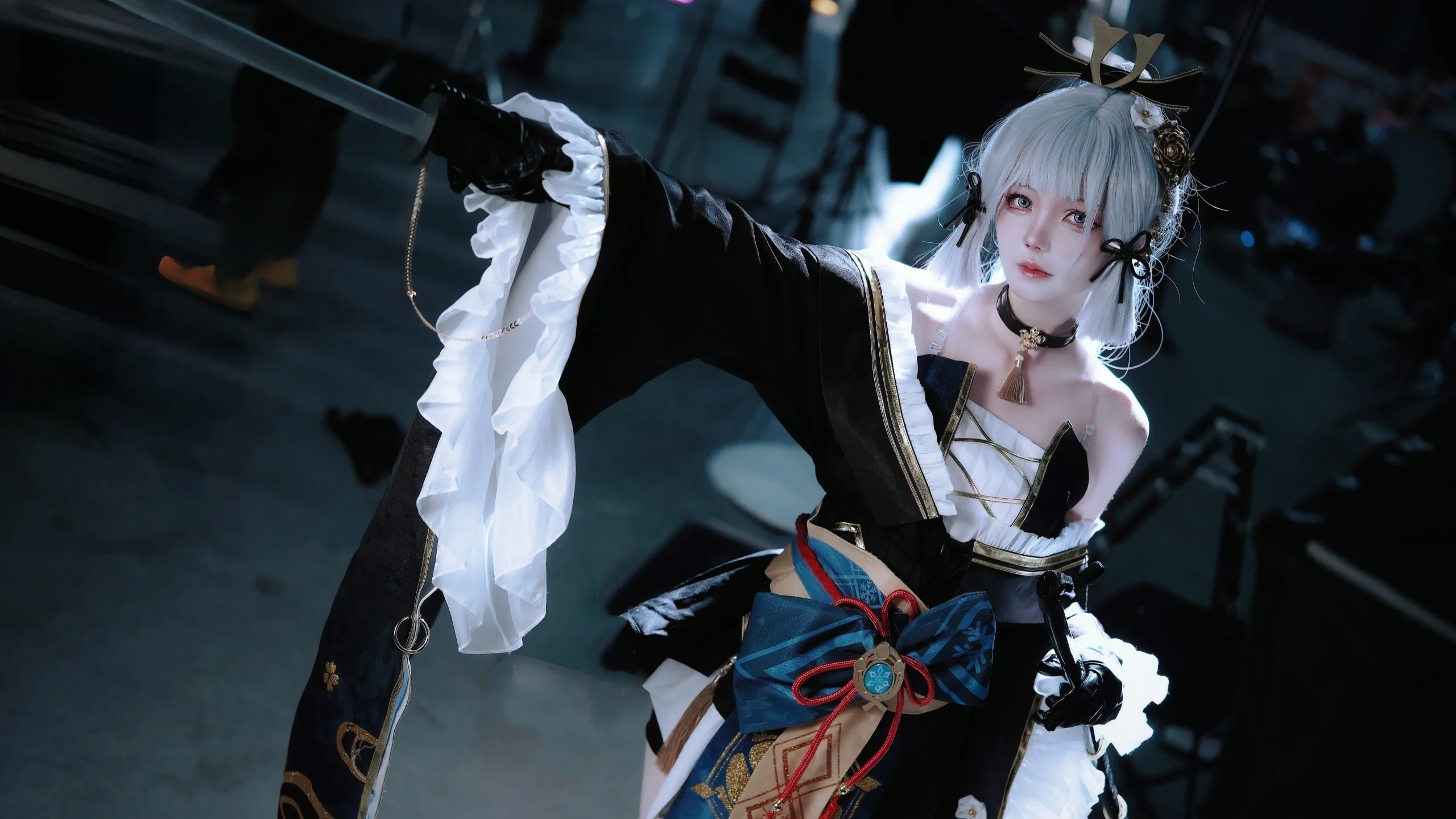 【神里绫华cos】黑道千金的霜刃，在暗影中流转 - 第6张