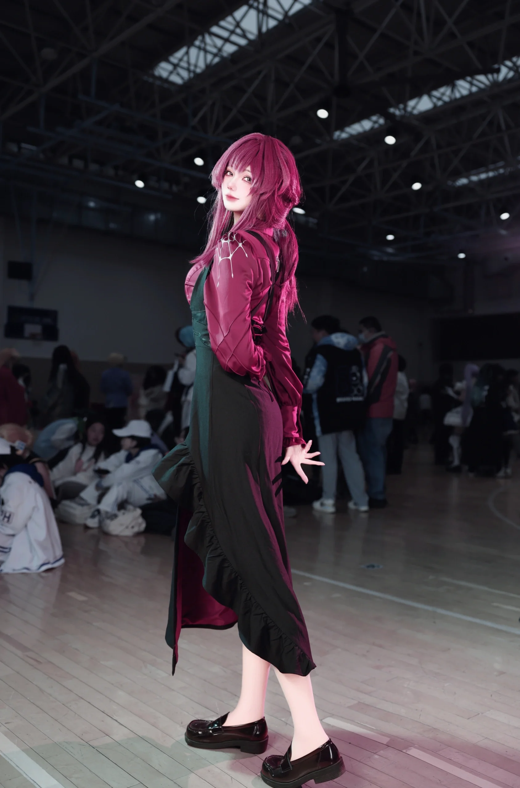 【卡芙卡cos】过年回老家漫展的穿搭思路，这套印象服太出片了 - 第 3 张