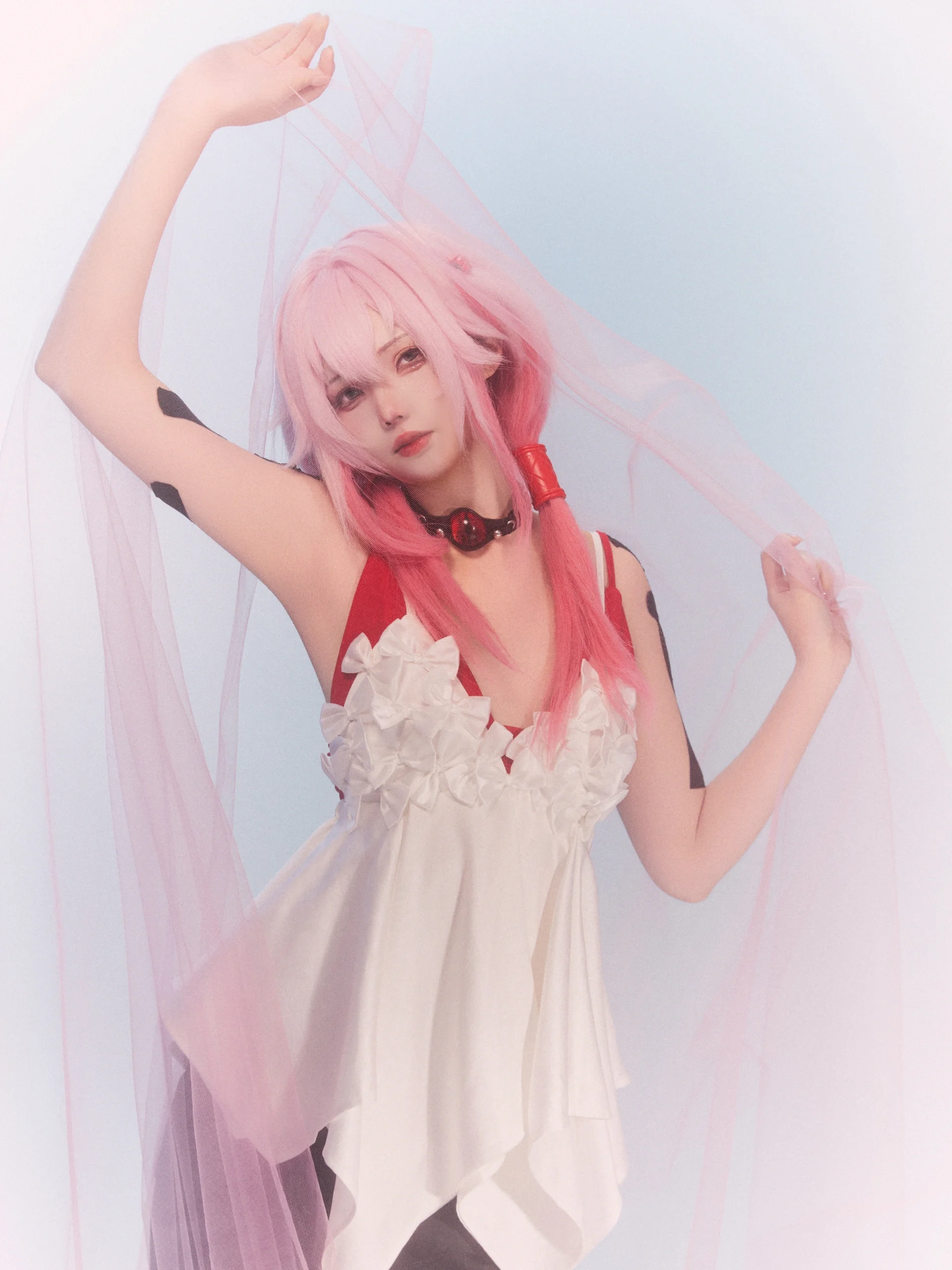 [Yuzuriha Inori cosplay] The Apocalypse and Life of Guilty Crown: Freezing Textured Moments in a Magazine Style - Image 9