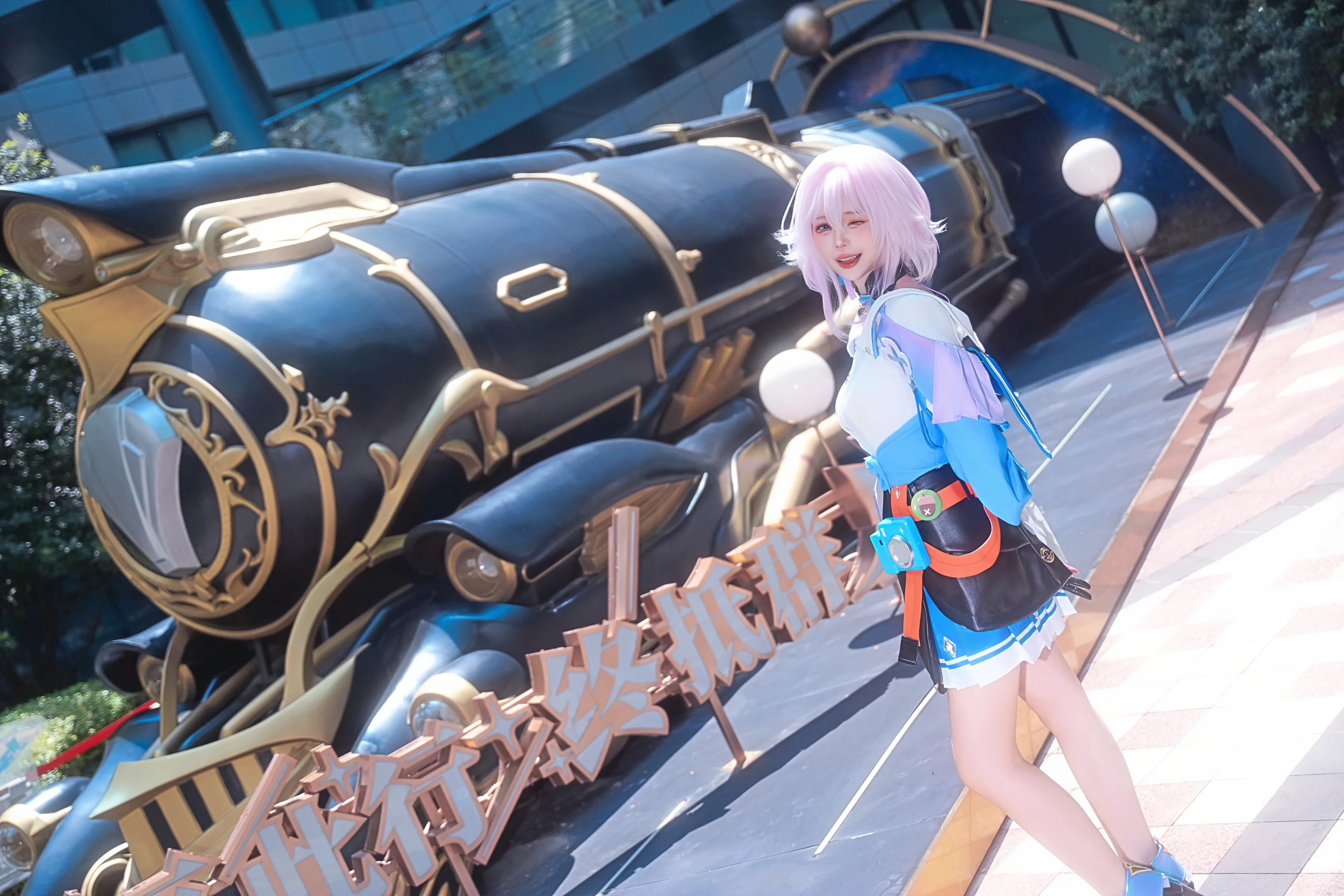 [March 7th cosplay] Honkai: Star Rail 3rd Anniversary Candid Shoot - Image 2