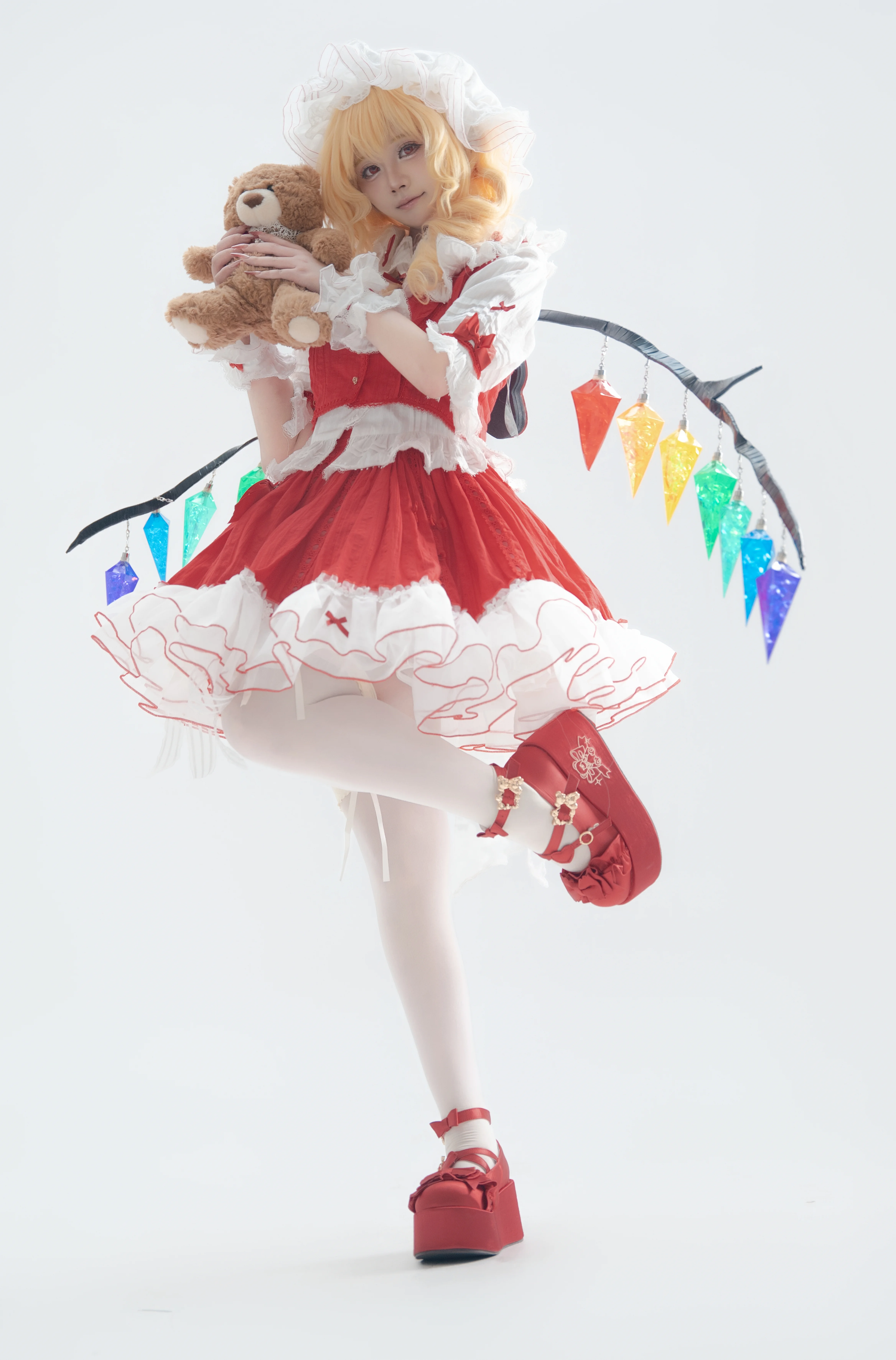 【芙蘭朵露斯卡雷特cos】紅魔館的惡魔之妹，七彩水晶與泰迪熊的日常