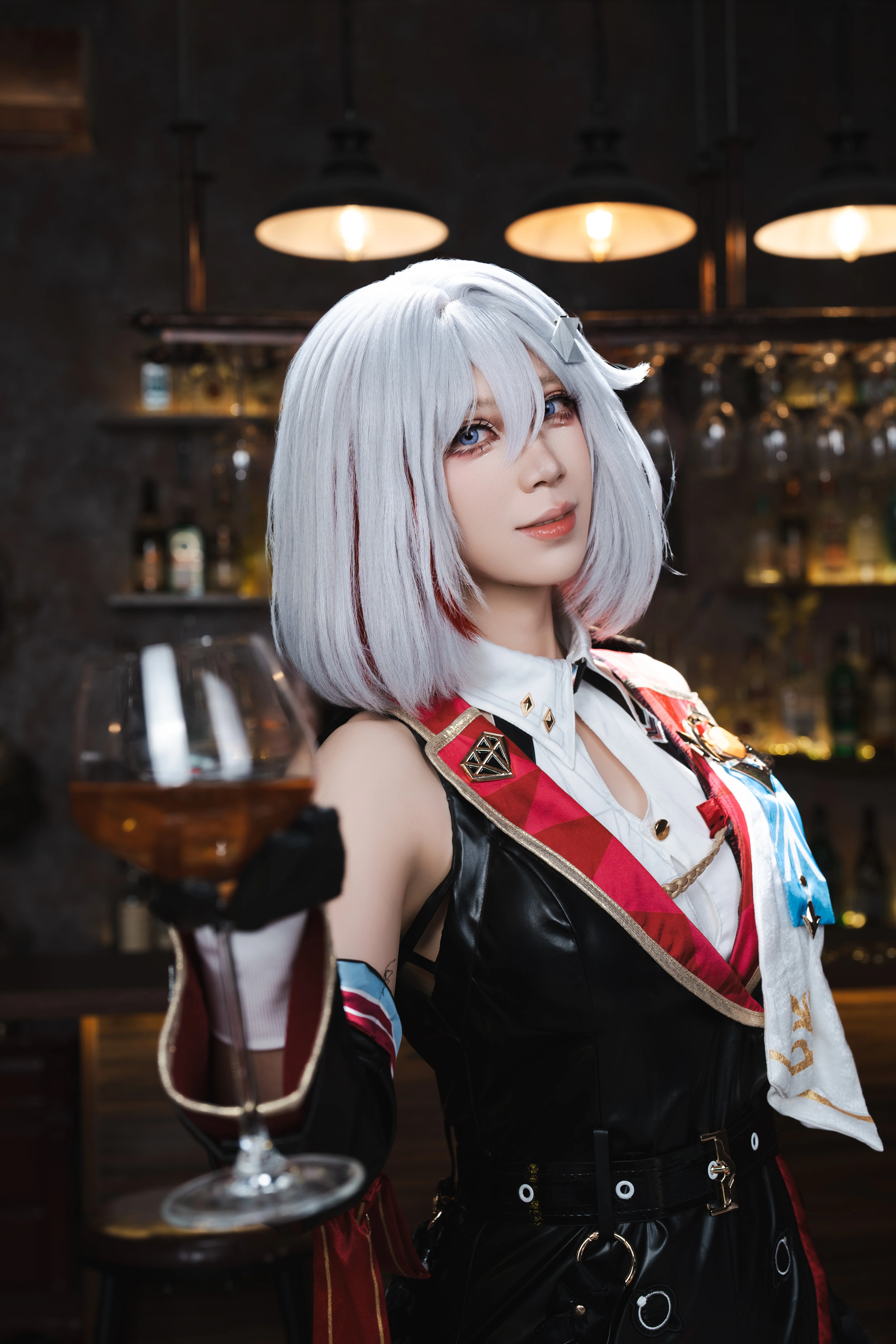 【托帕cos】崩坏星穹铁道的星核猎手，今晚这杯我请 - 第 1 张