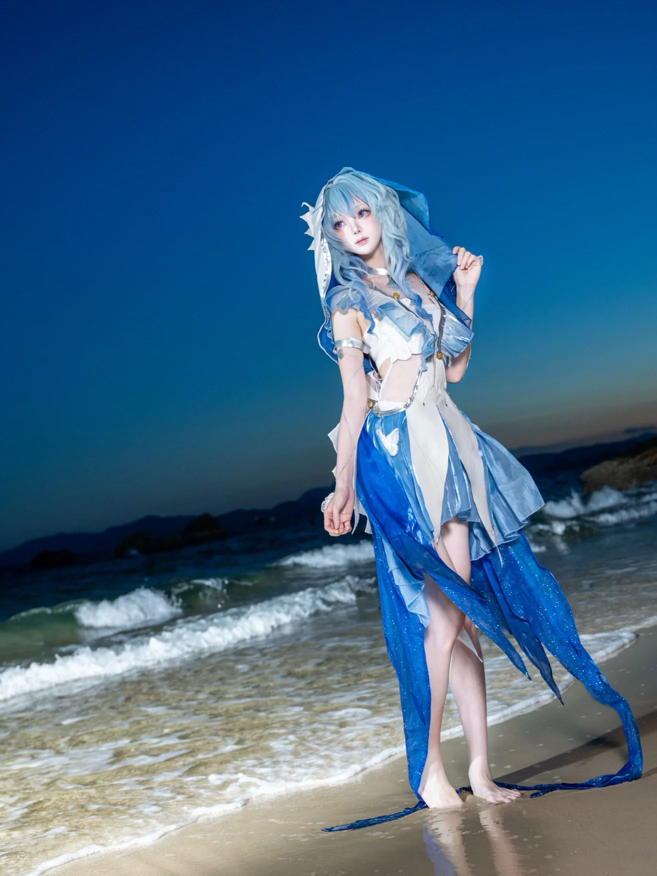 【守岸人cos】在海边的浪花中，寻找鸣潮的呼吸