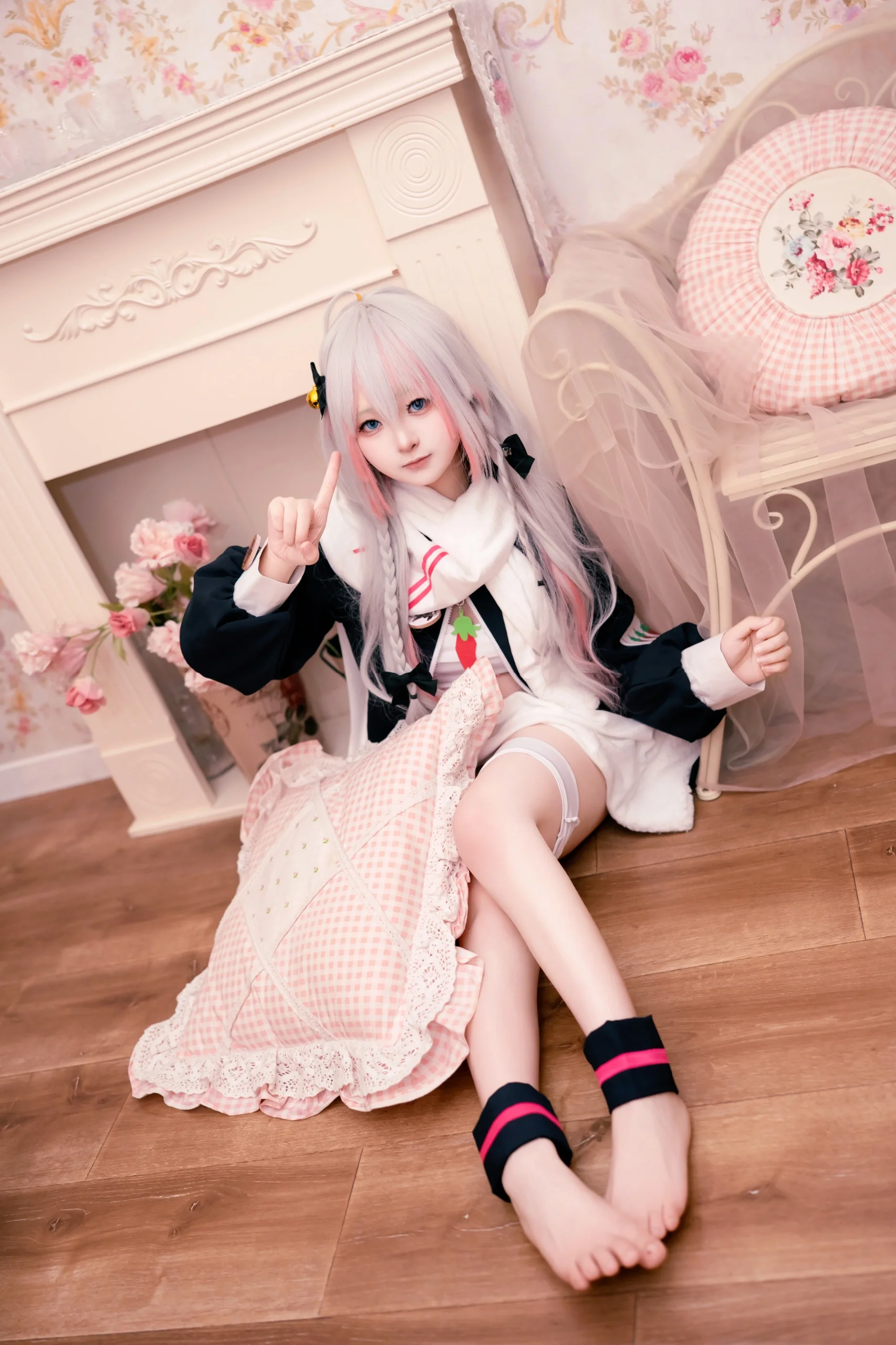【神楽奈々 コスプレ】ななママのいちごミニマフラーと部屋着おうちまったり風