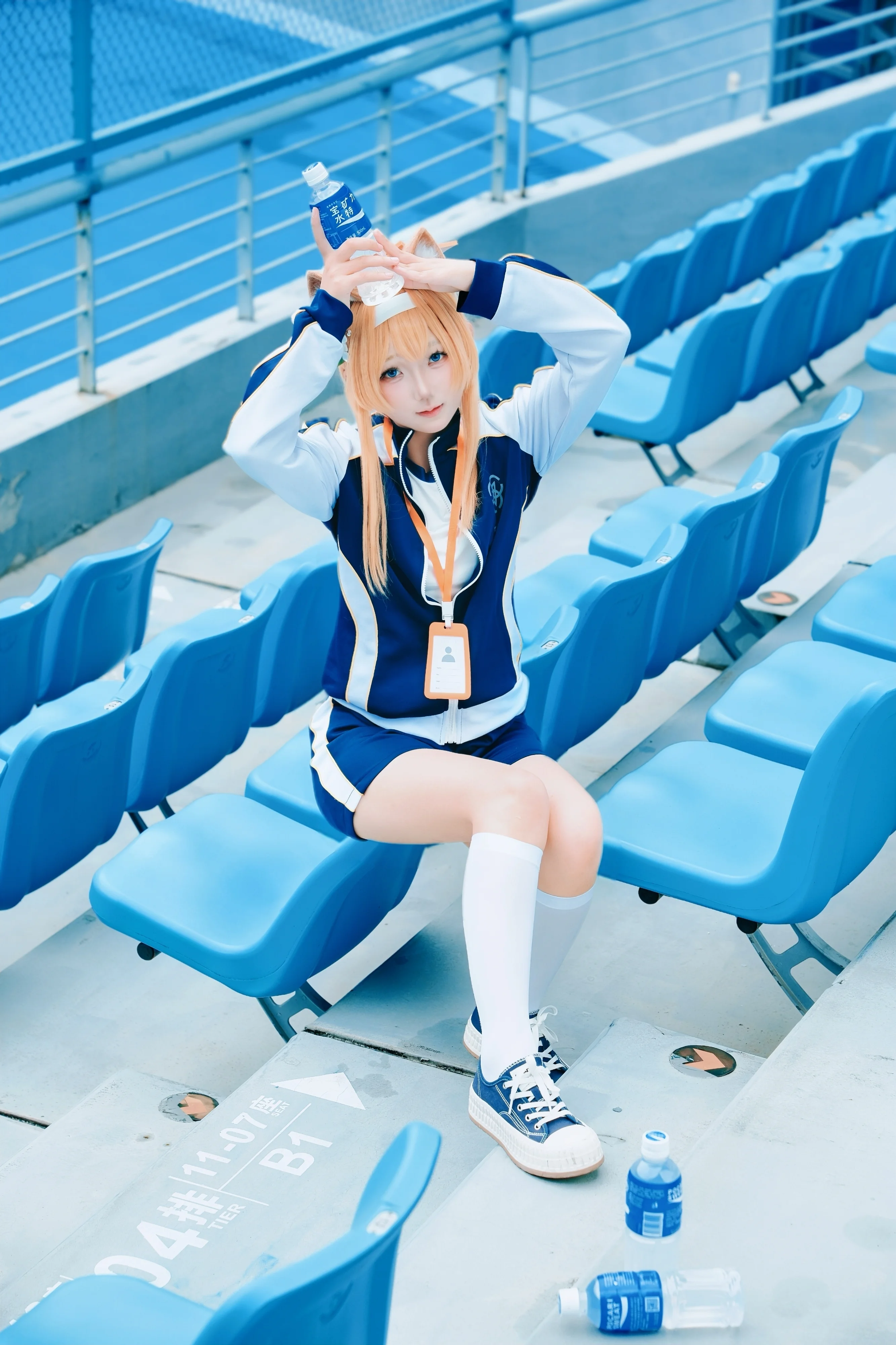 [Iochi Mari cosplay] A Little Orange Cat in the Stadium, Remember to Hydrate! - Image 1