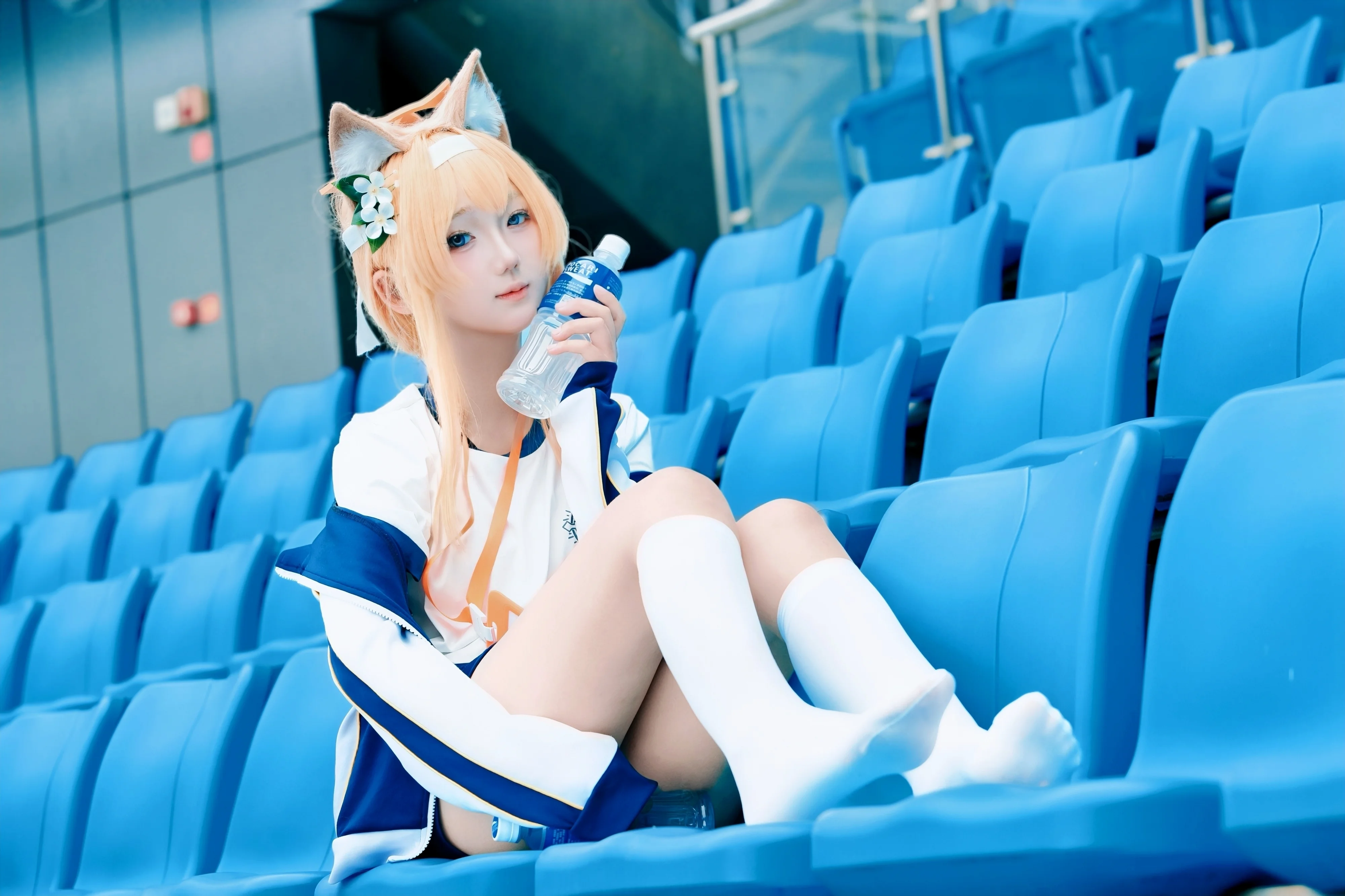 [Iochi Mari cosplay] A Little Orange Cat in the Stadium, Remember to Hydrate! - Image 2