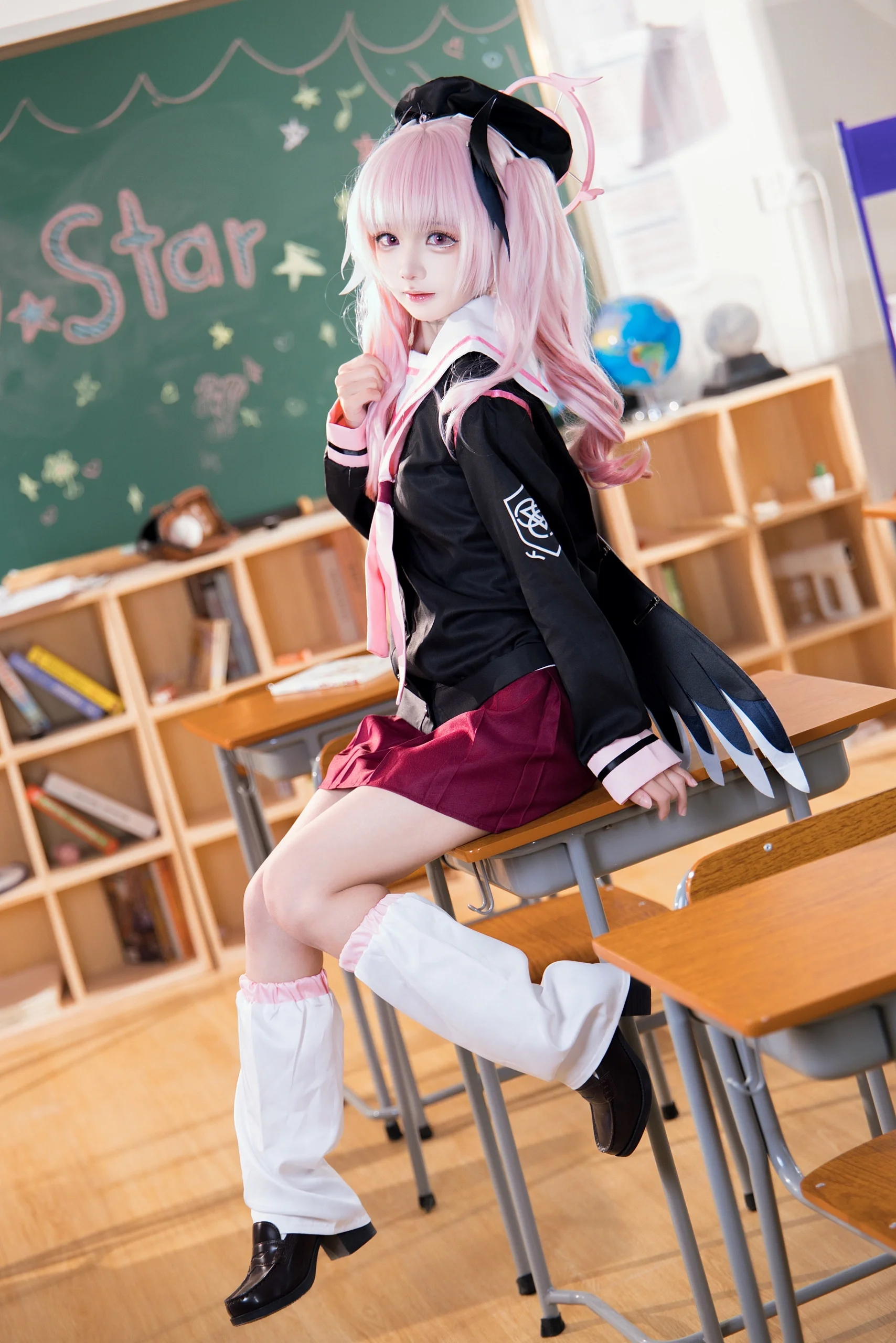 [Shimoe Koharu cosplay] Blue Archive: The Daily Life of the Justice Committee Member in the Classroom