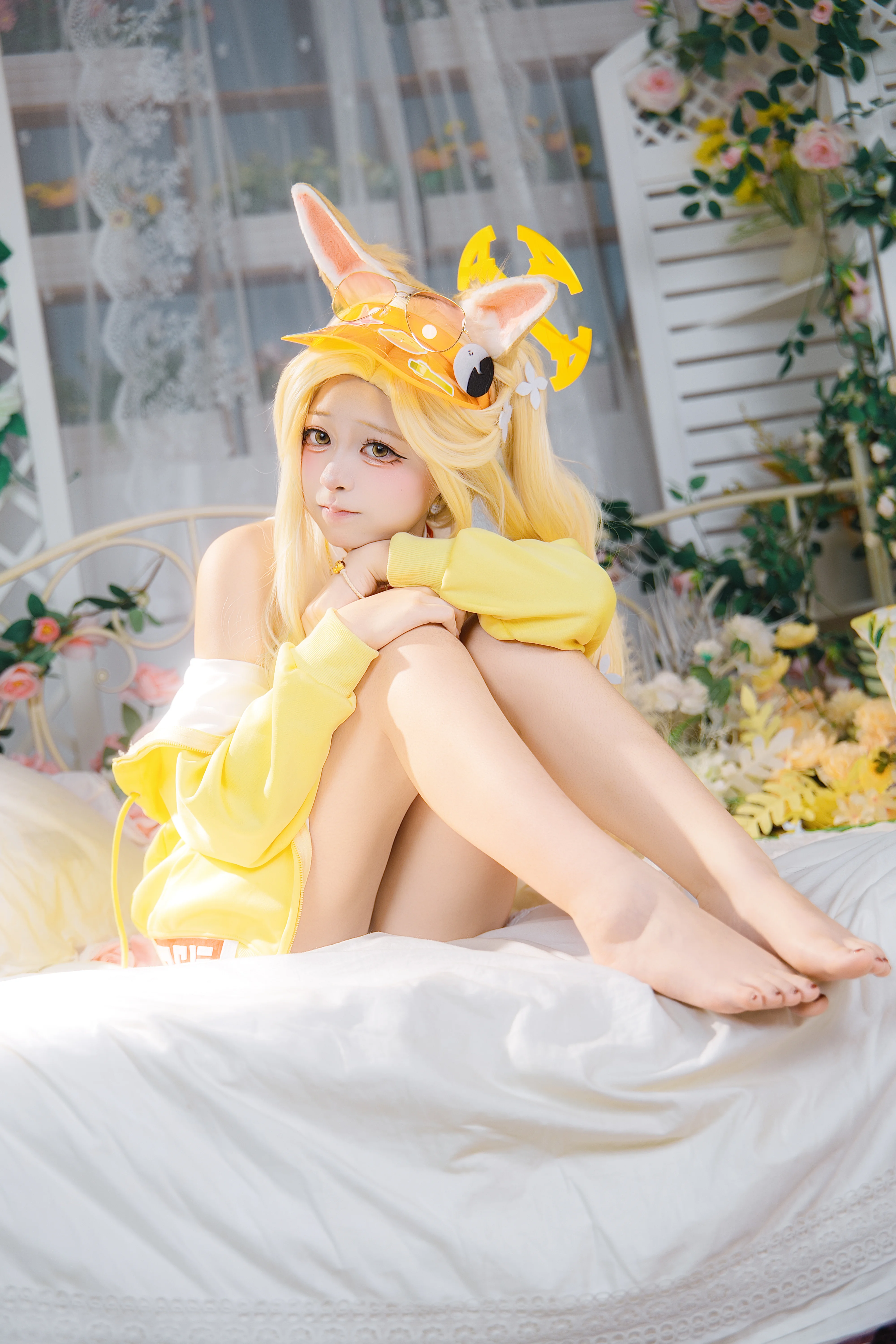 [Seia Yurizono cosplay] Sunshine and Fluff in Blue Archive - Image 3