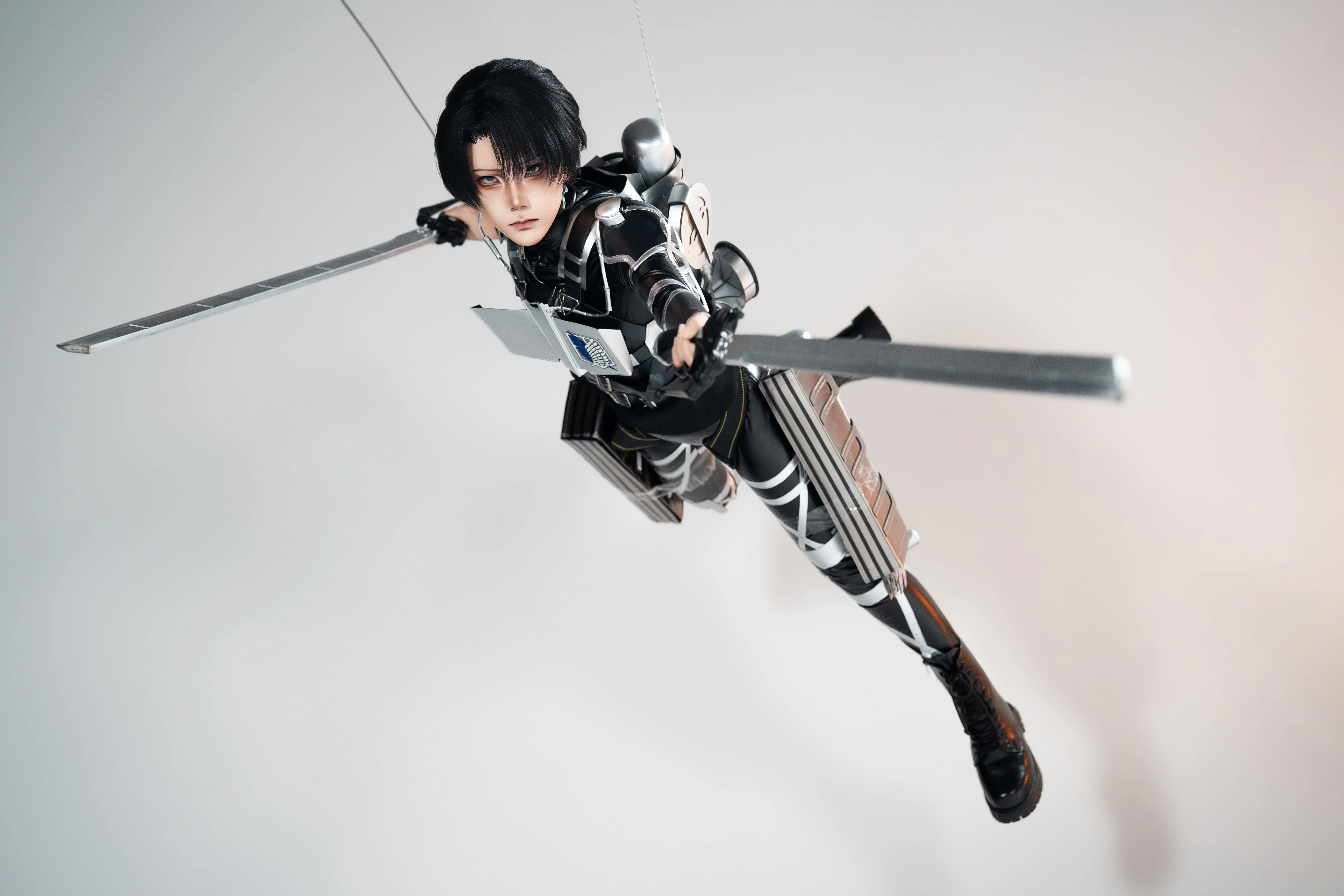 [Levi cosplay] The Limits of Wire Suspension and the Realism of Tactical Gear - Image 3
