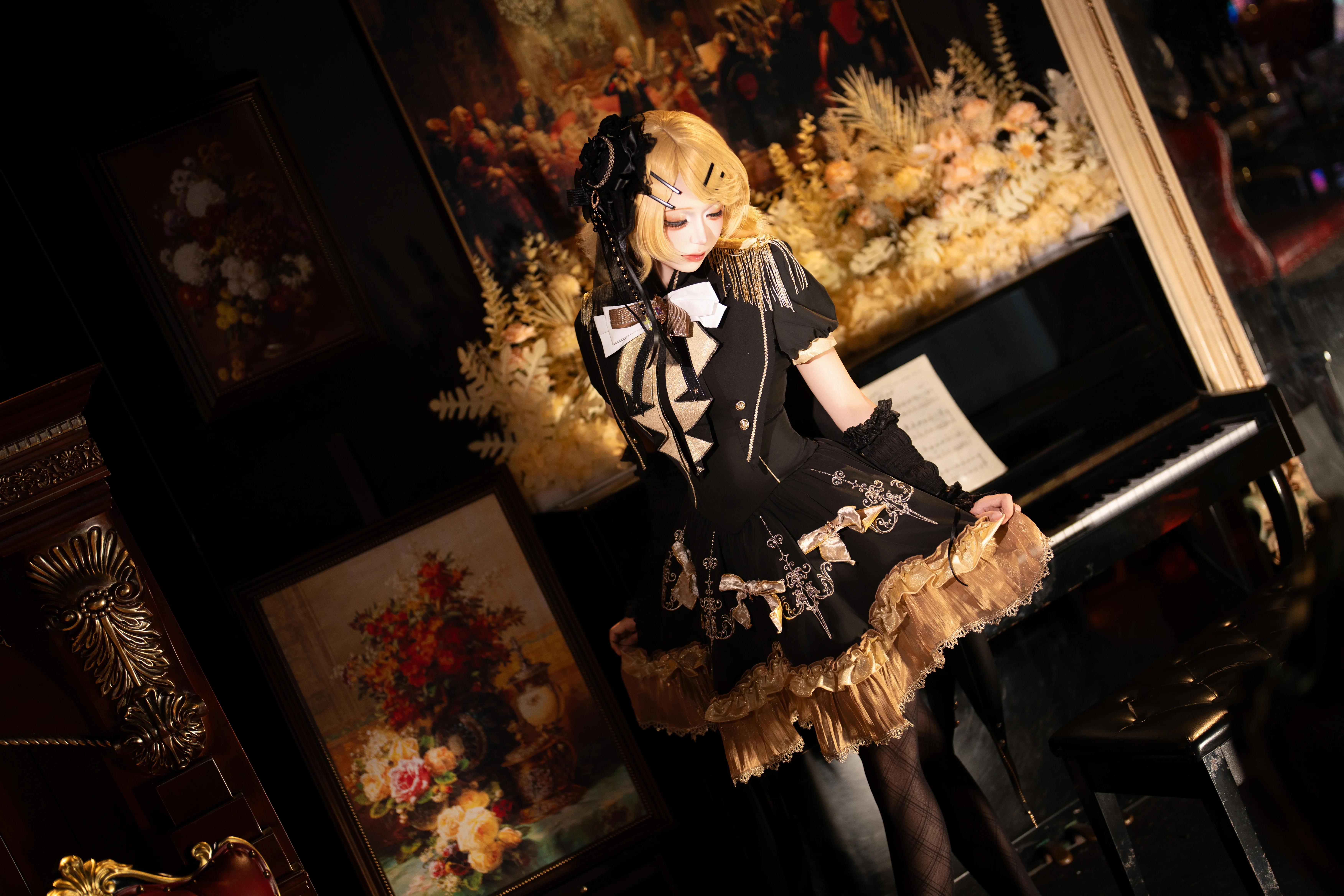 【鏡音リンコスプレ】黒金配色のロリータで魅せる、レトロで優雅な雰囲気 - 2 枚目