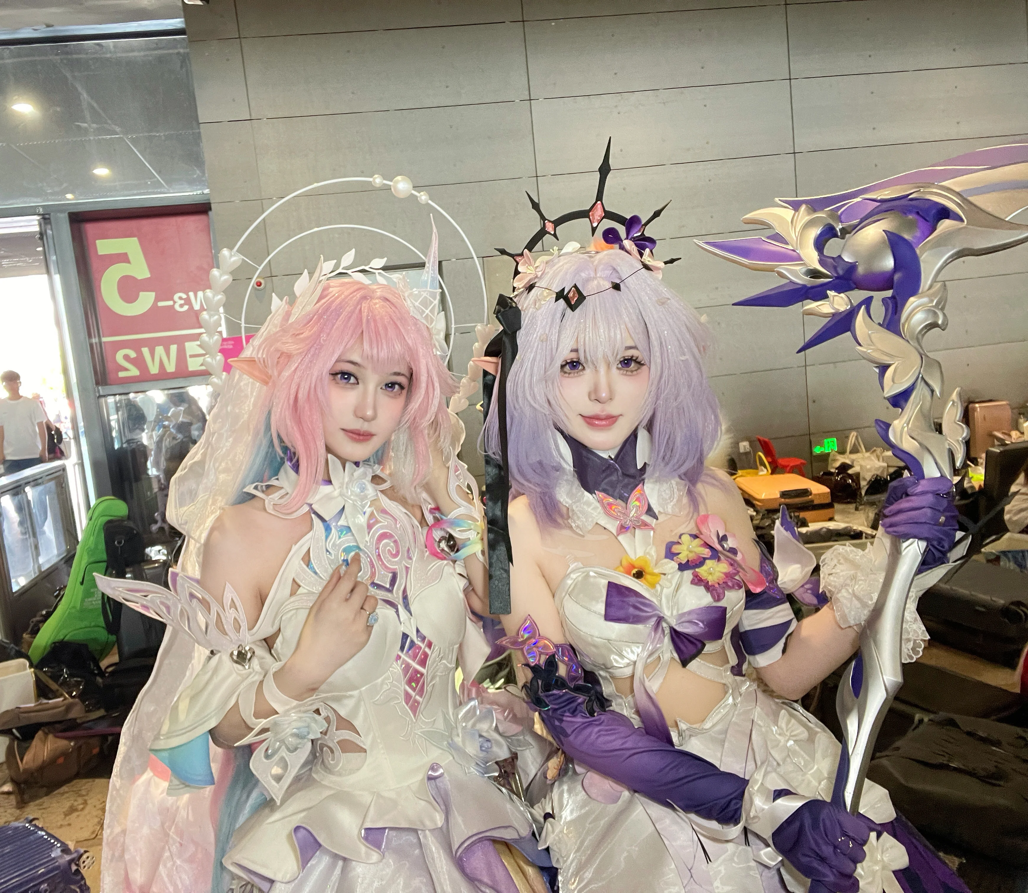 【遐蝶cos】崩坏星穹铁道展子第一天，拿镰刀的紫发少女 - 第 3 张