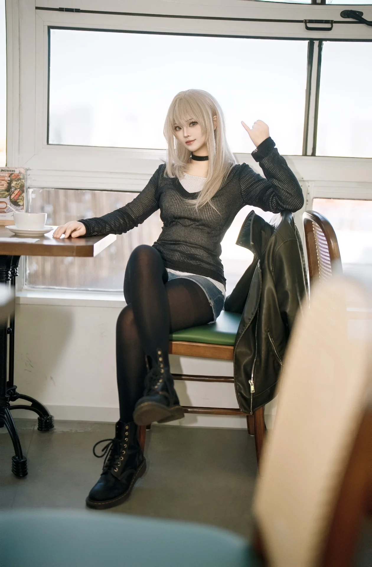 [Kawaragi Momoka cosplay] Casual Snaps at the Cafe: Capturing MMK's Lazy Daily Life - Image 2