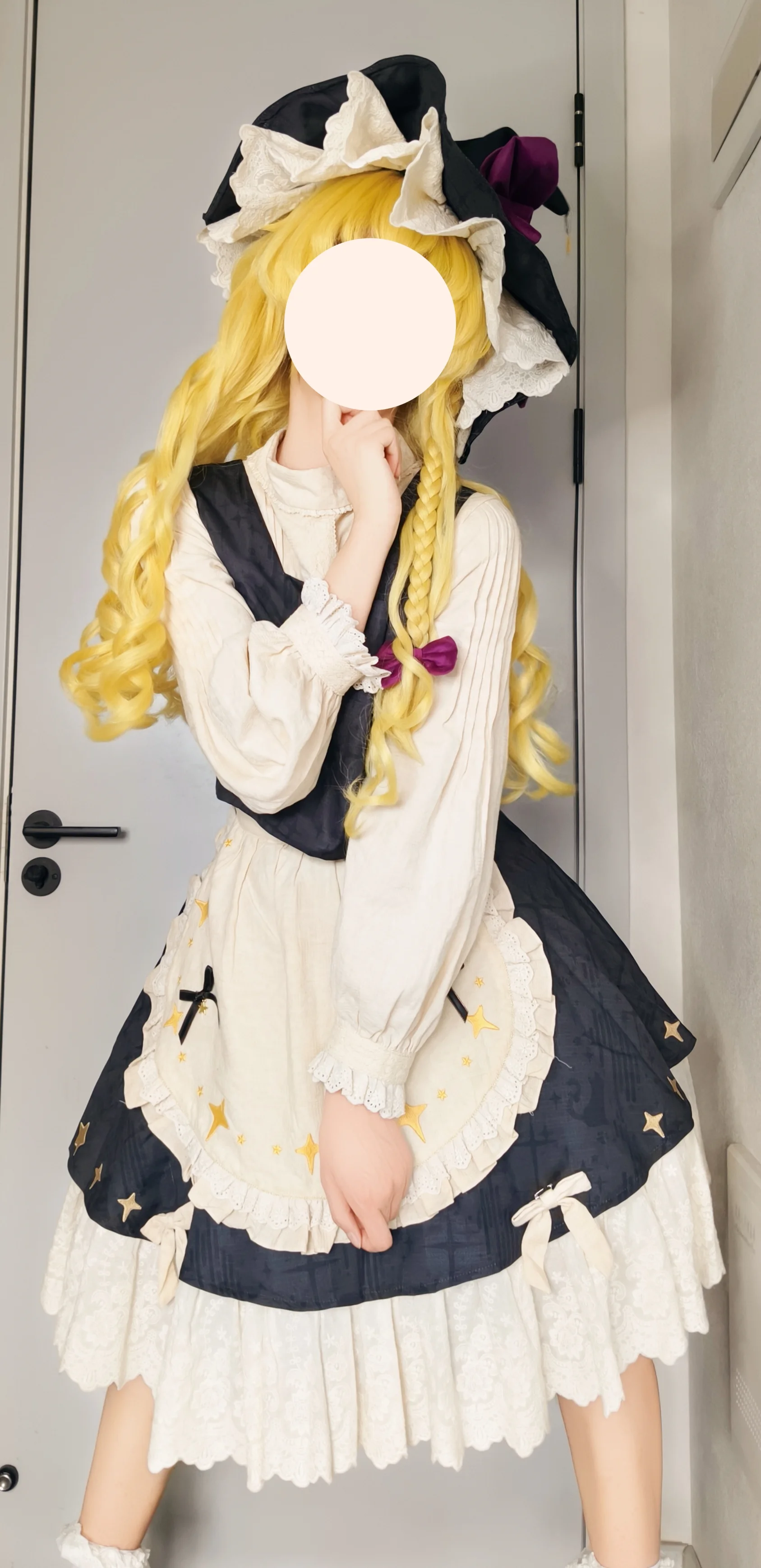 [Marisa cosplay] Touhou Project's Classic Witch Costume, the Apron Details are Richly Layered - Image 3