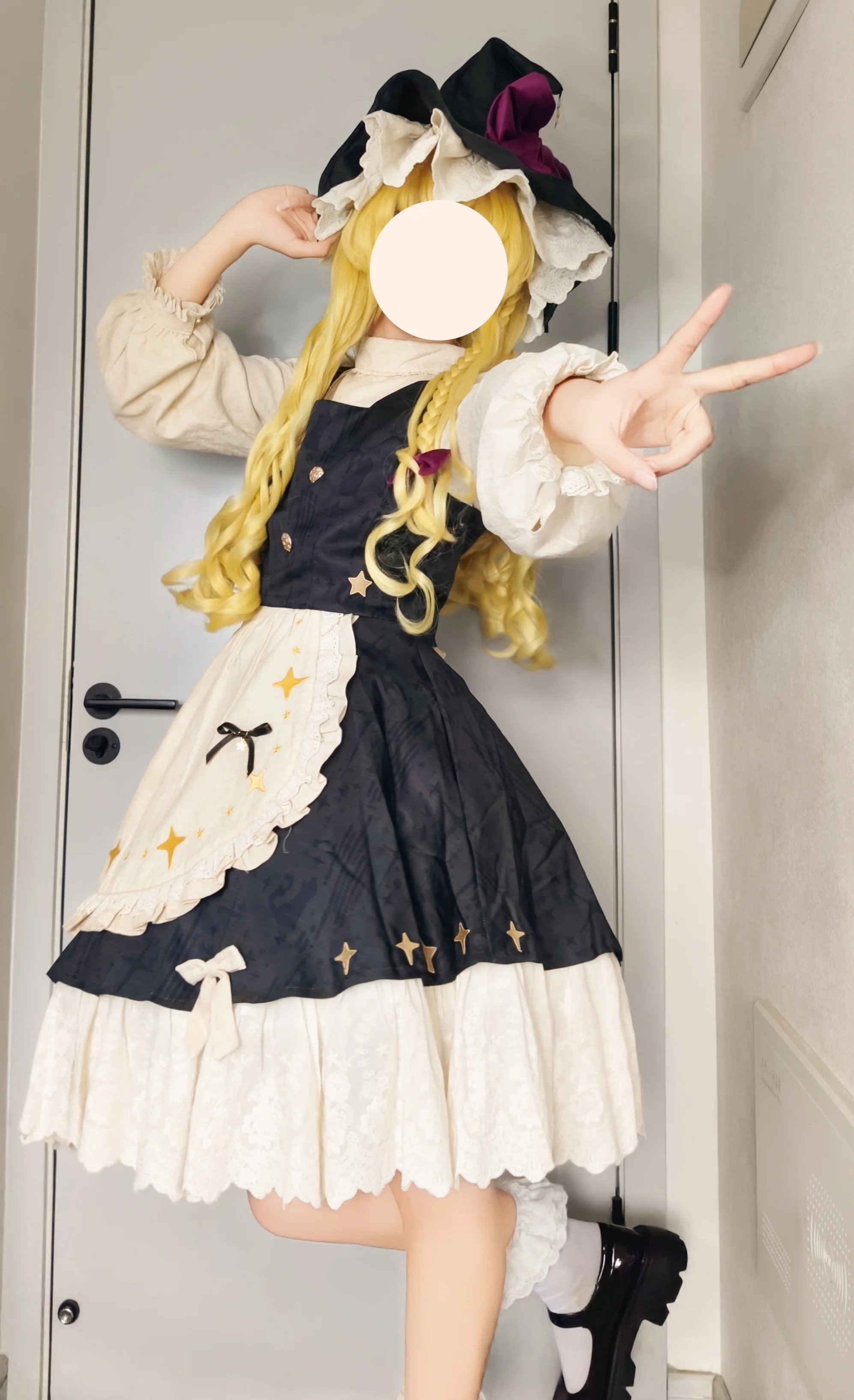 [Marisa cosplay] Touhou Project's Classic Witch Costume, the Apron Details are Richly Layered - Image 5