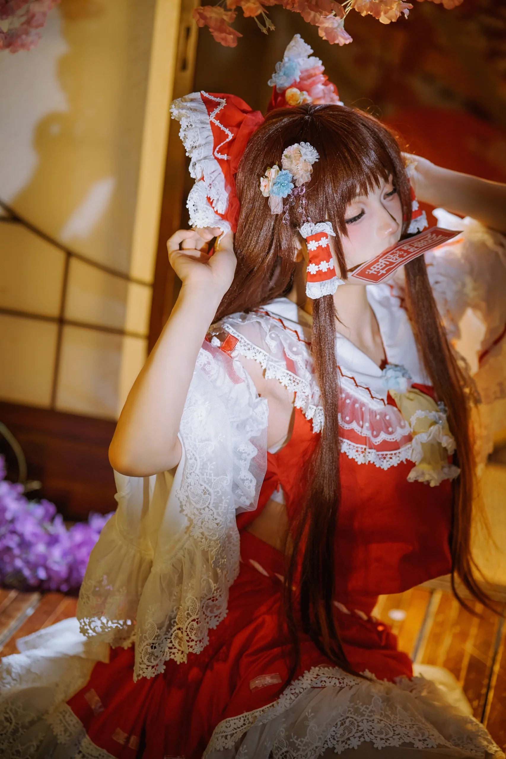 【博丽灵梦cos】用眼神勾勒属于她的故事 - 推荐阅读封面
