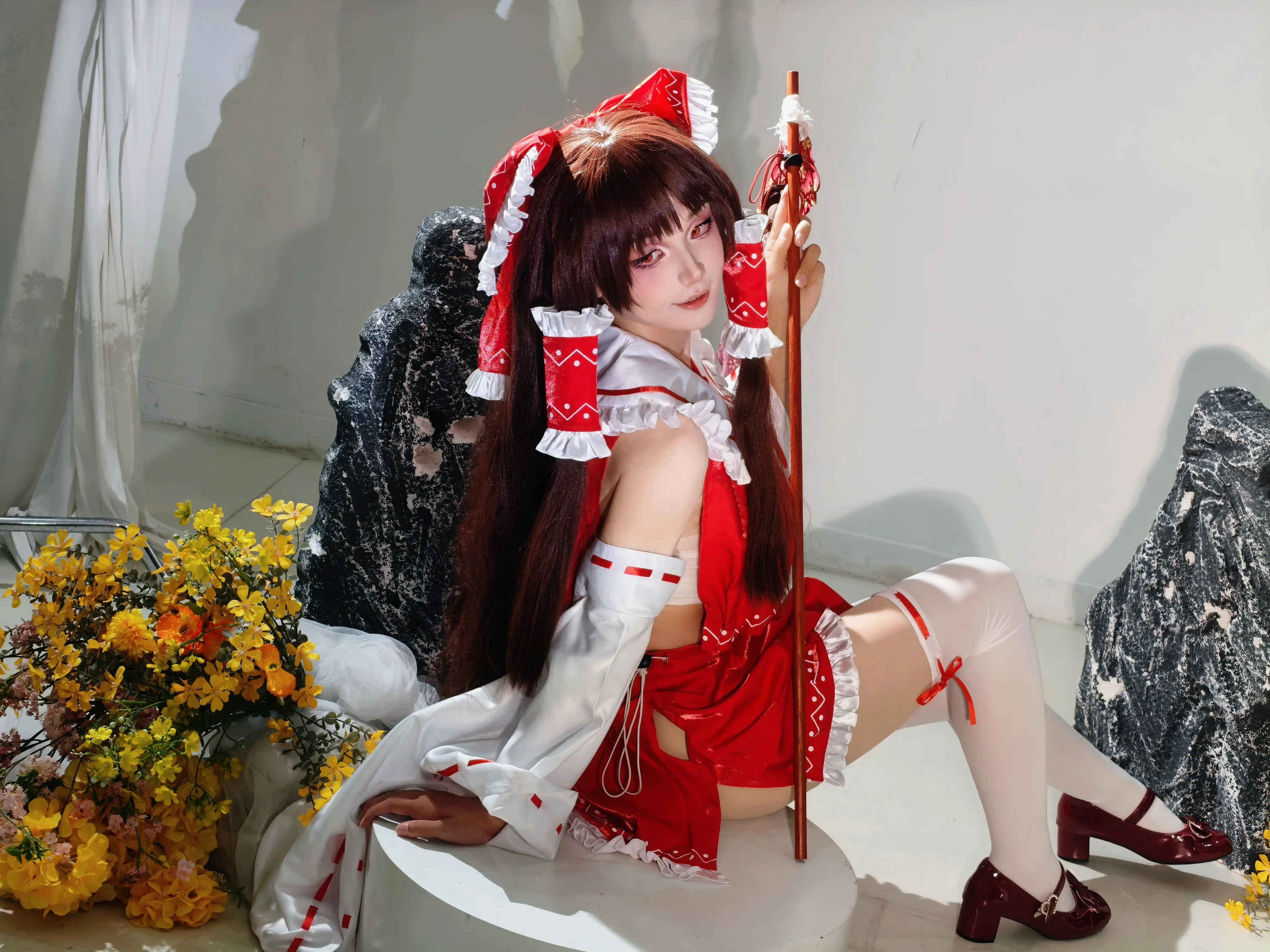 【博丽灵梦cos】Touhou Project的幻想乡少女，捕捉灵动的瞬间 - 推荐阅读封面