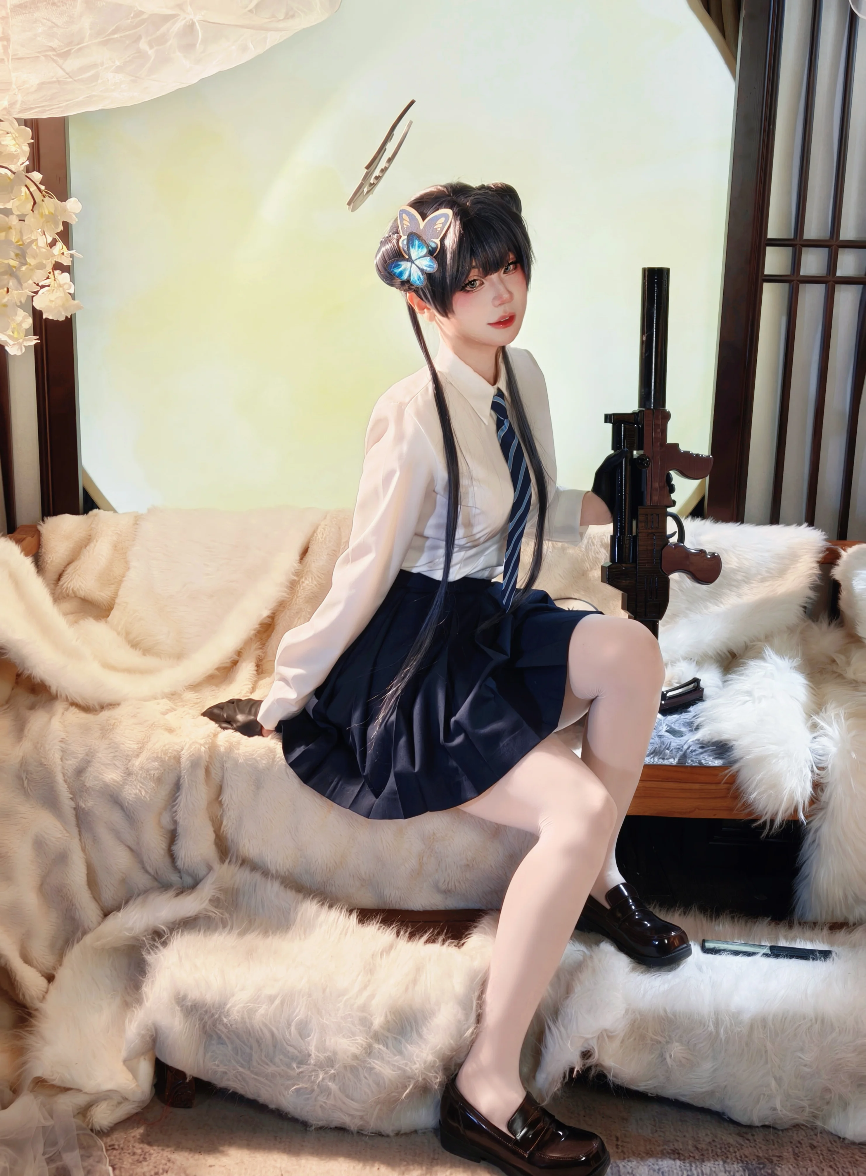 【龙华妃咲cos】手机畸变下的花絮日常，垮垮的衬衣意外可爱 - 第 4 张