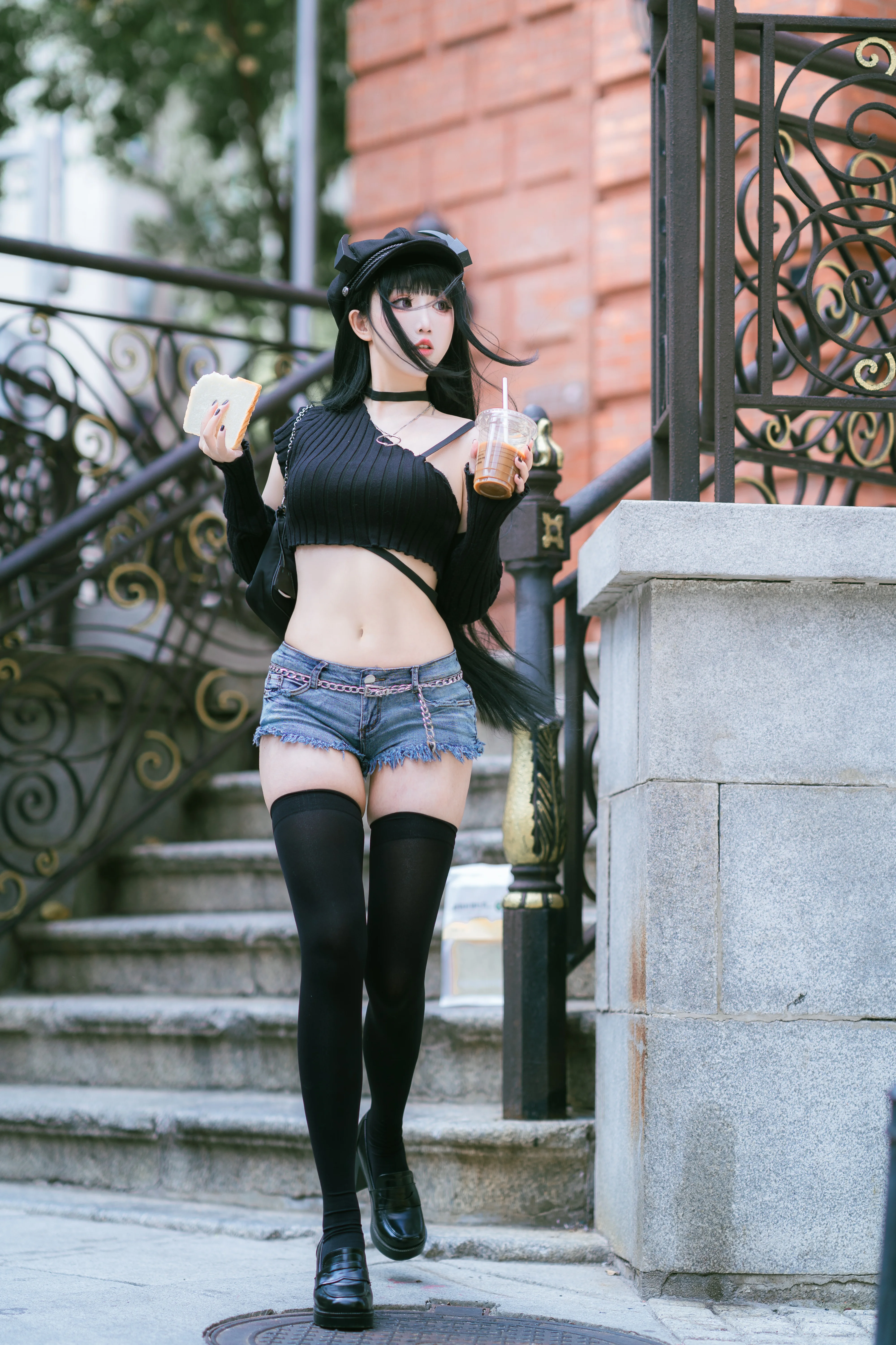 [Noshiro cosplay] Azur Lane's Gyaru Style Casual Street Snap - Image 1